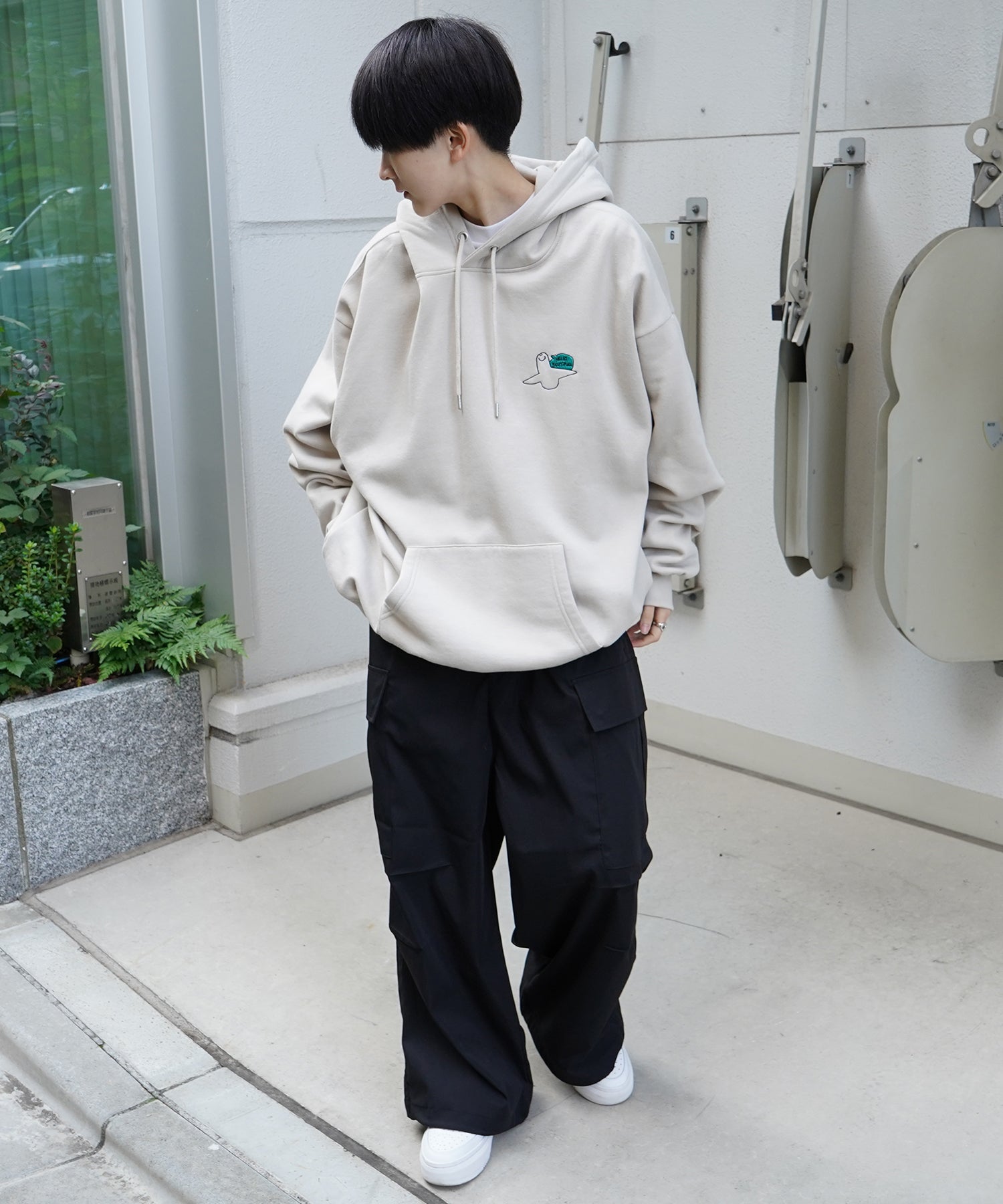 【MARK GONZALES ARTWORK COLLECTION / マーク ゴンザレス】別注 ビッグシルエット イラストバックプリント プルオーバーパーカー