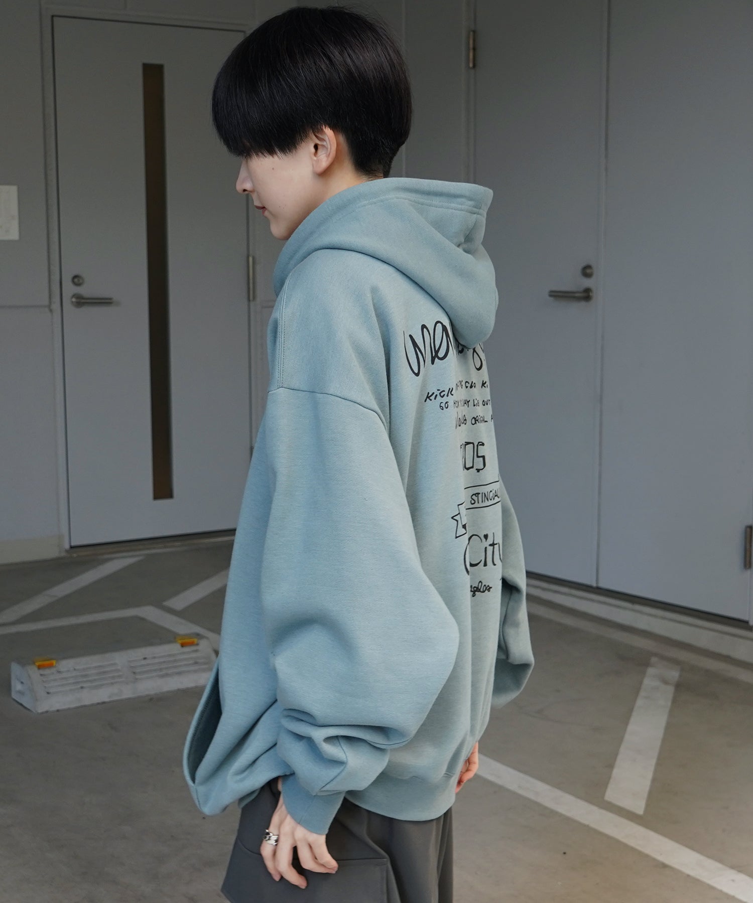【MARK GONZALES ARTWORK COLLECTION / マーク ゴンザレス】別注 ビッグシルエット イラストバックプリント プルオーバーパーカー