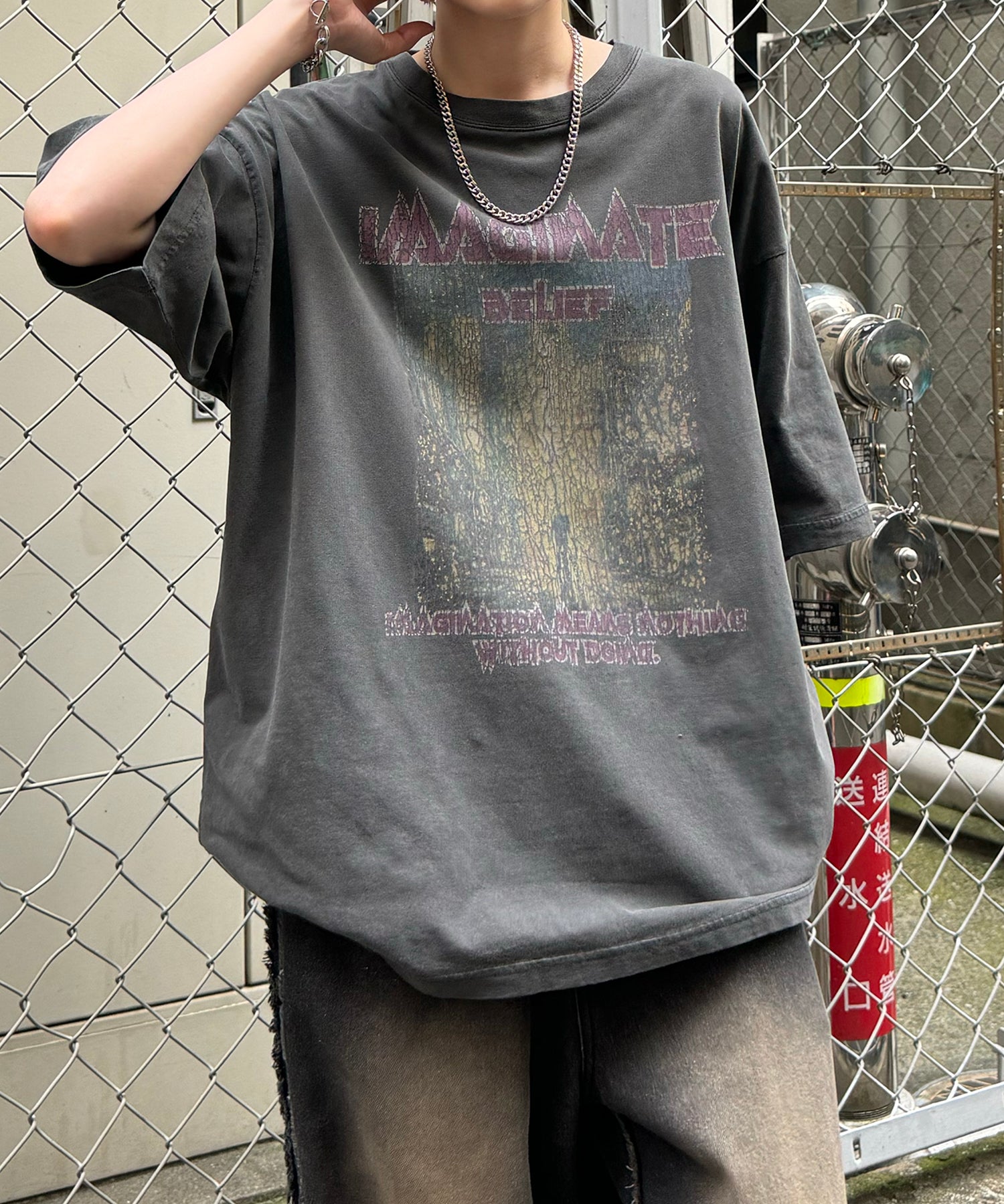 ヴィンテージライク ロックプリント レトロ ピグメント加工 ビッグシルエット半袖バンドTシャツ