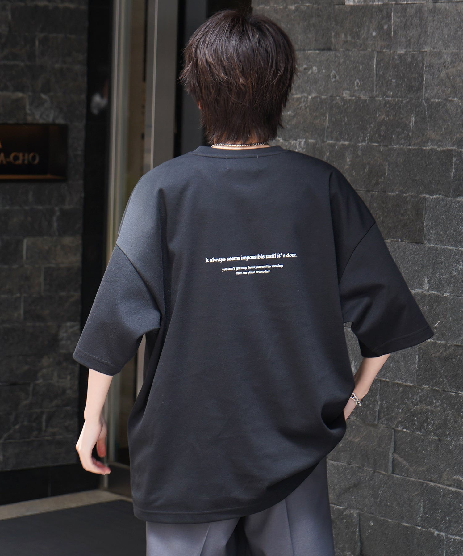 25SS ナチュラルドレープ とろみ肌感 ワンポイント刺繍 ビッグシルエット半袖Tシャツ