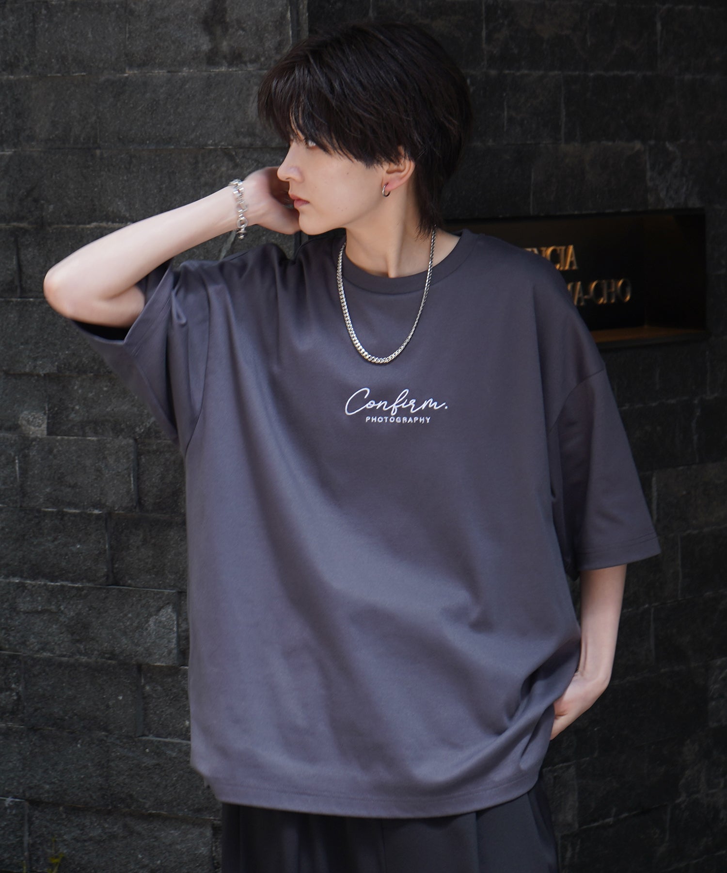 25SS ナチュラルドレープ とろみ肌感 ワンポイント刺繍 ビッグシルエット半袖Tシャツ