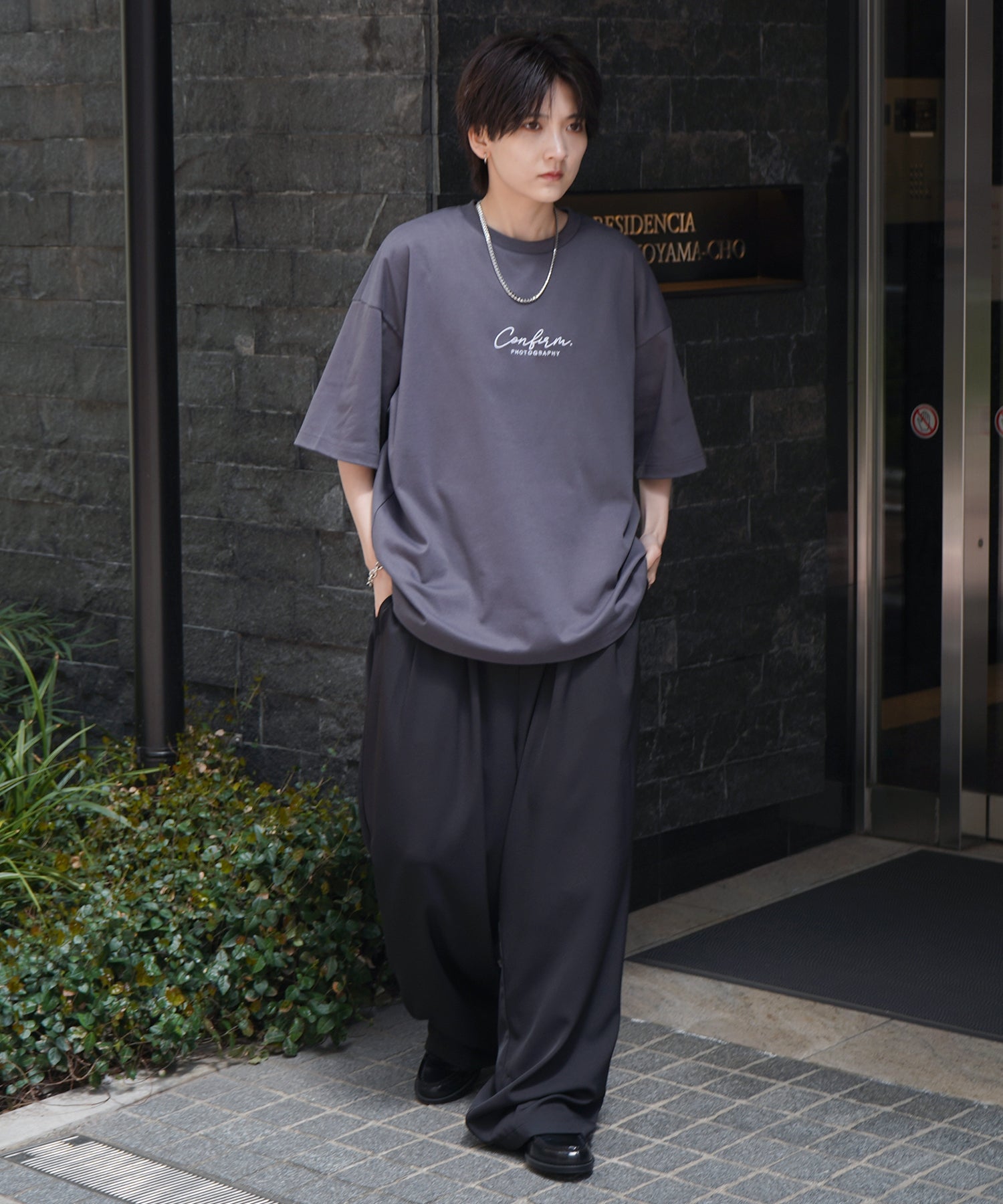 25SS ナチュラルドレープ とろみ肌感 ワンポイント刺繍 ビッグシルエット半袖Tシャツ