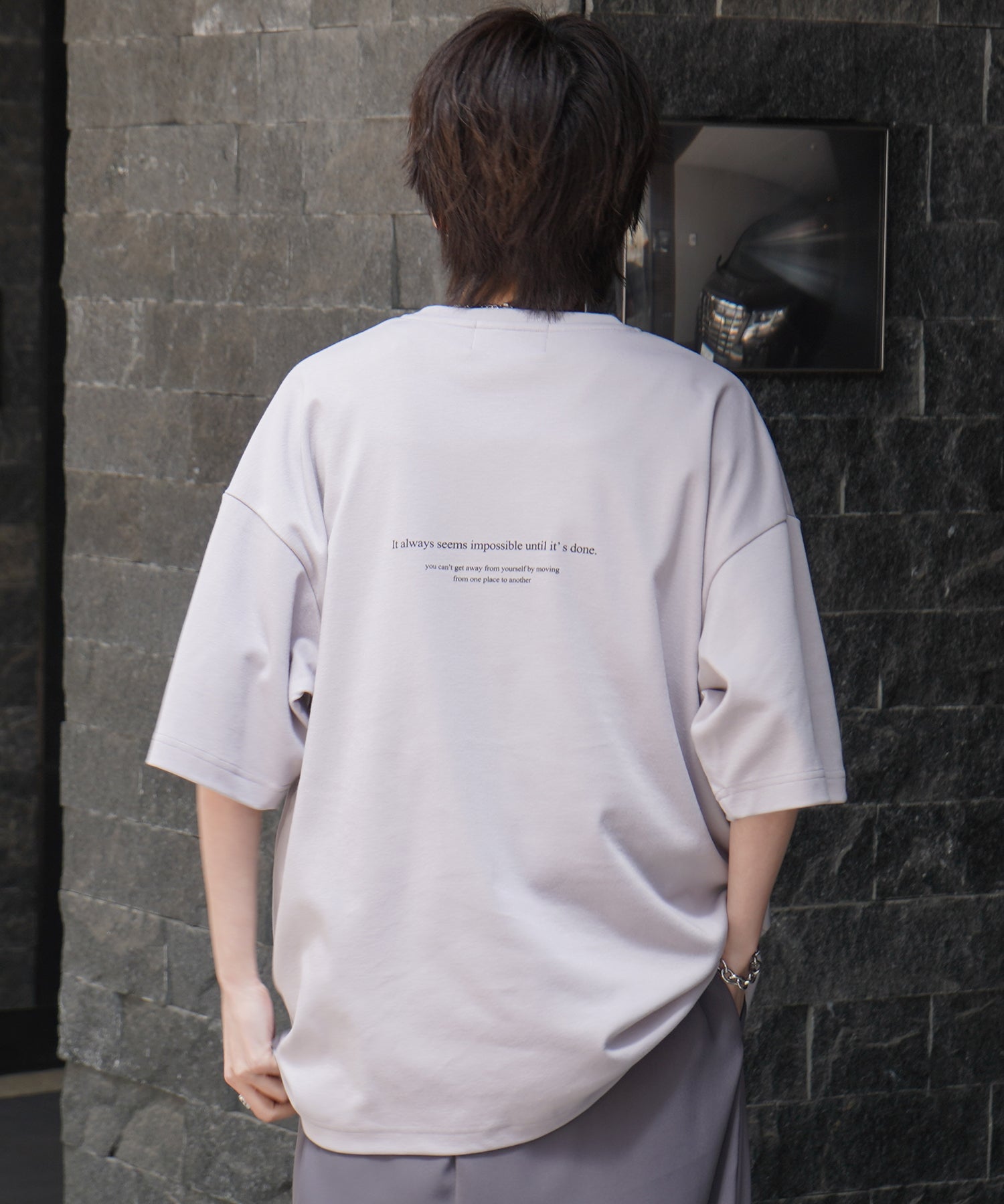 25SS ナチュラルドレープ とろみ肌感 ワンポイント刺繍 ビッグシルエット半袖Tシャツ