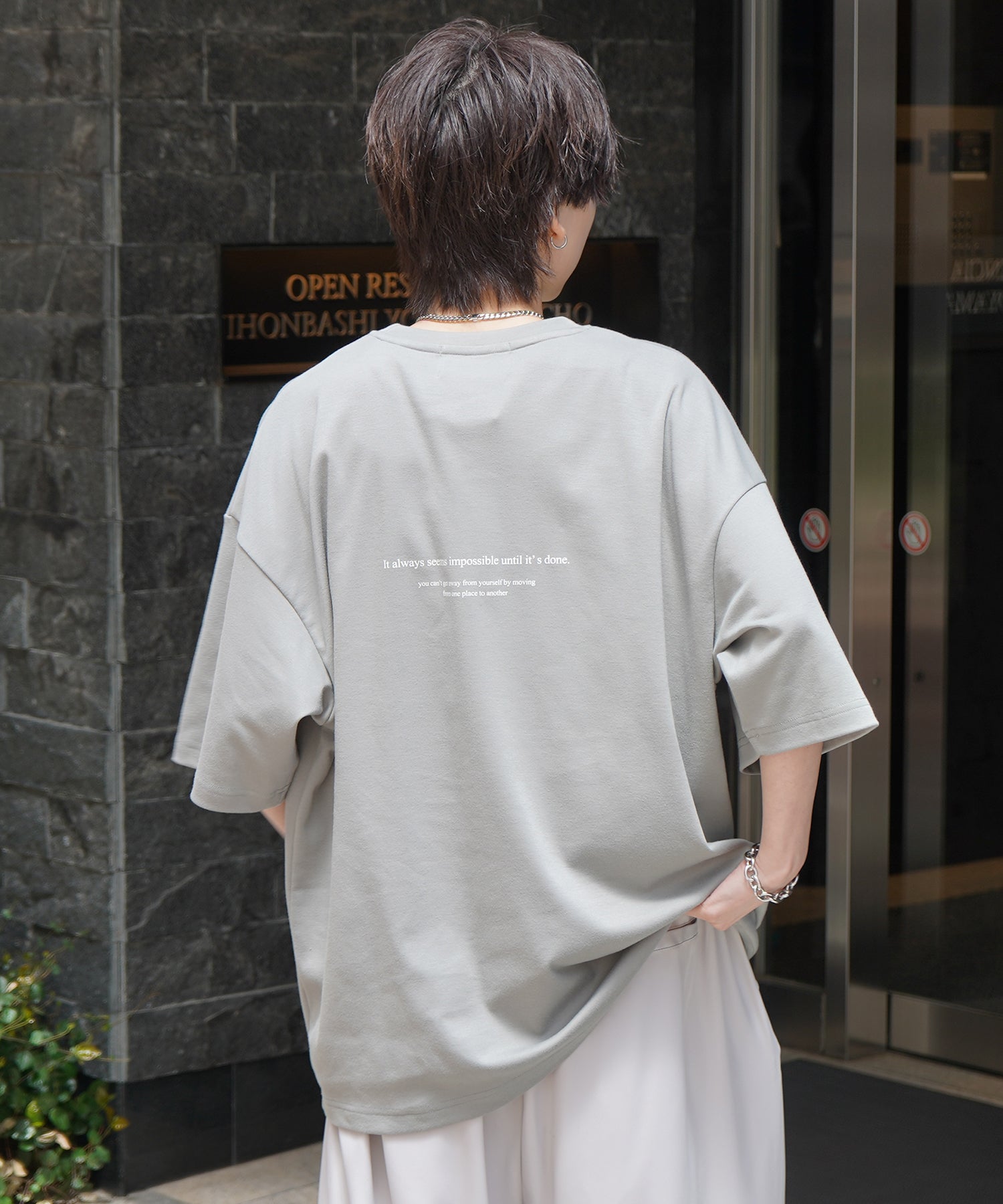 25SS ナチュラルドレープ とろみ肌感 ワンポイント刺繍 ビッグシルエット半袖Tシャツ