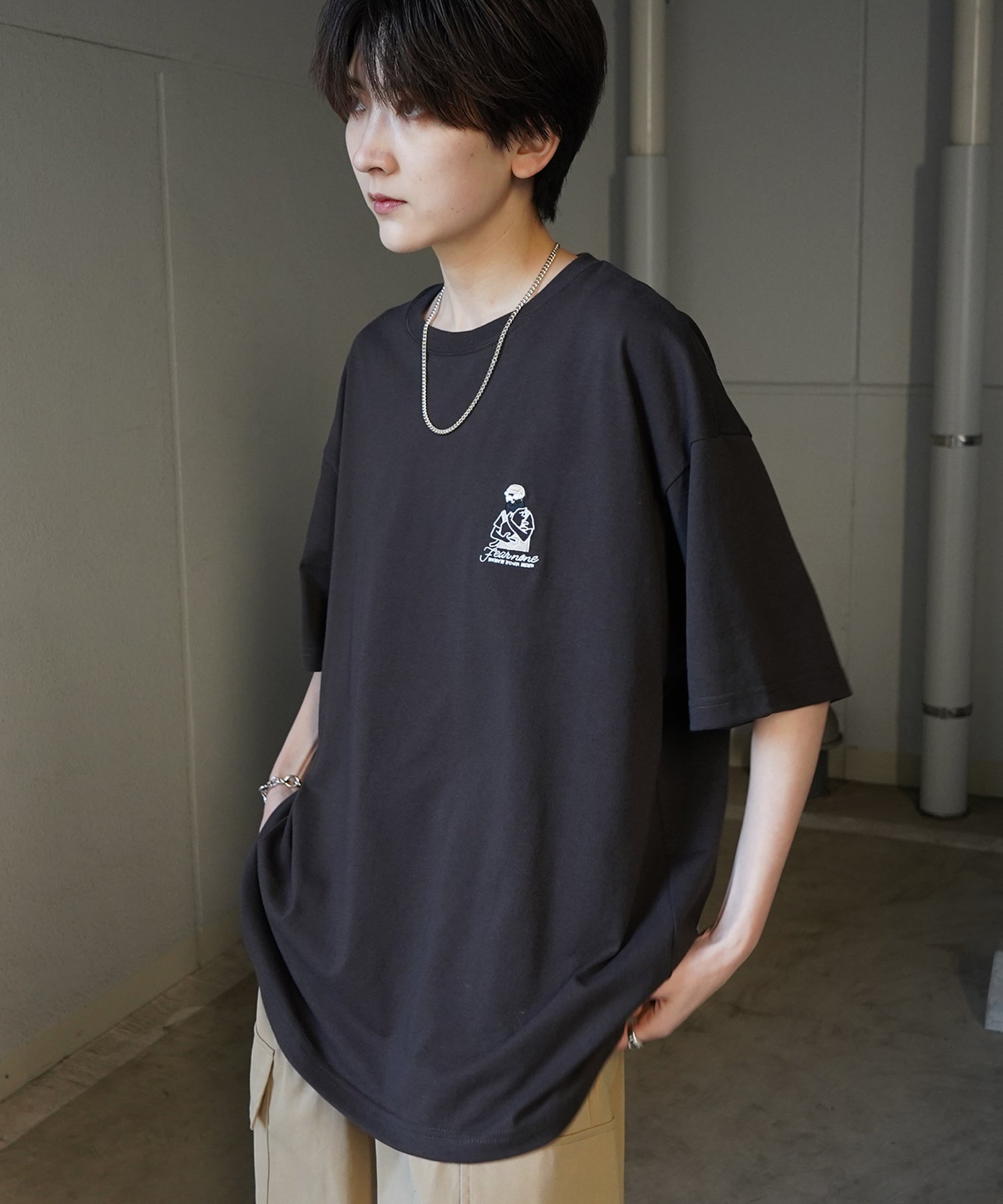 24SS 新柄 ヒゲオジサンB ワンポイント刺繍ロゴ ビッグシルエット半袖Tシャツ