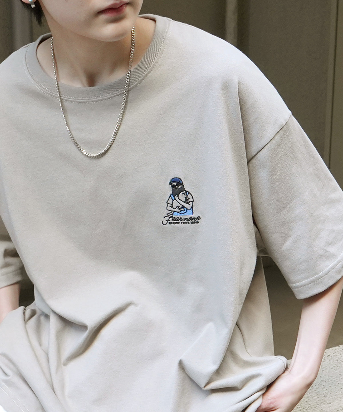 ヒゲオジサンB ワンポイント刺繍ロゴ ビッグシルエット半袖Tシャツ