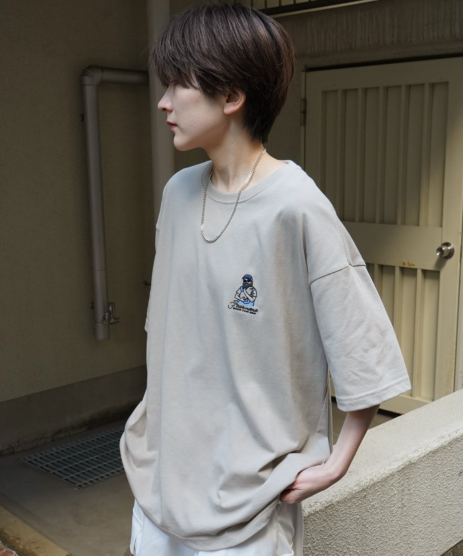 ヒゲオジサンB ワンポイント刺繍ロゴ ビッグシルエット半袖Tシャツ