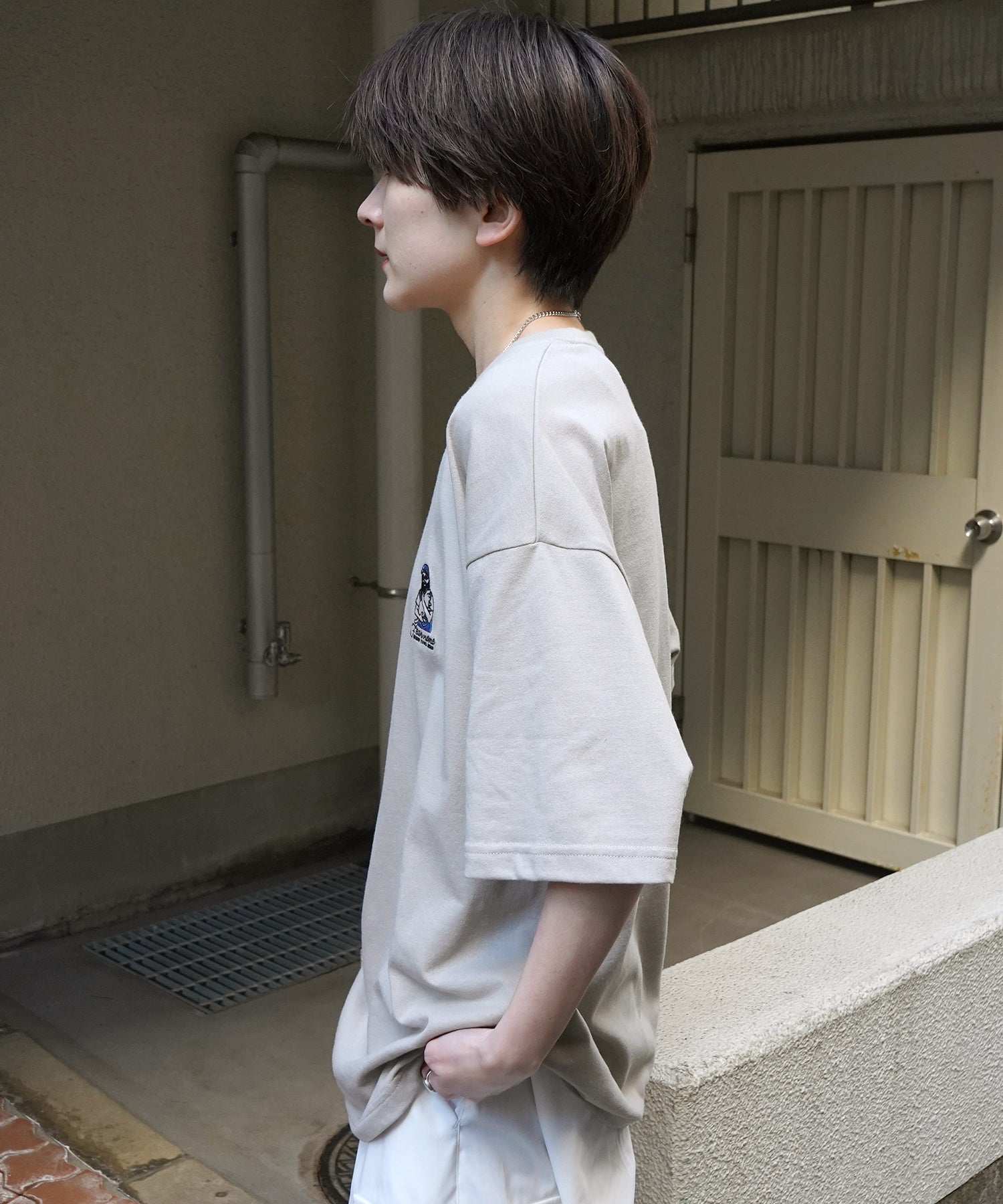 ヒゲオジサンB ワンポイント刺繍ロゴ ビッグシルエット半袖Tシャツ