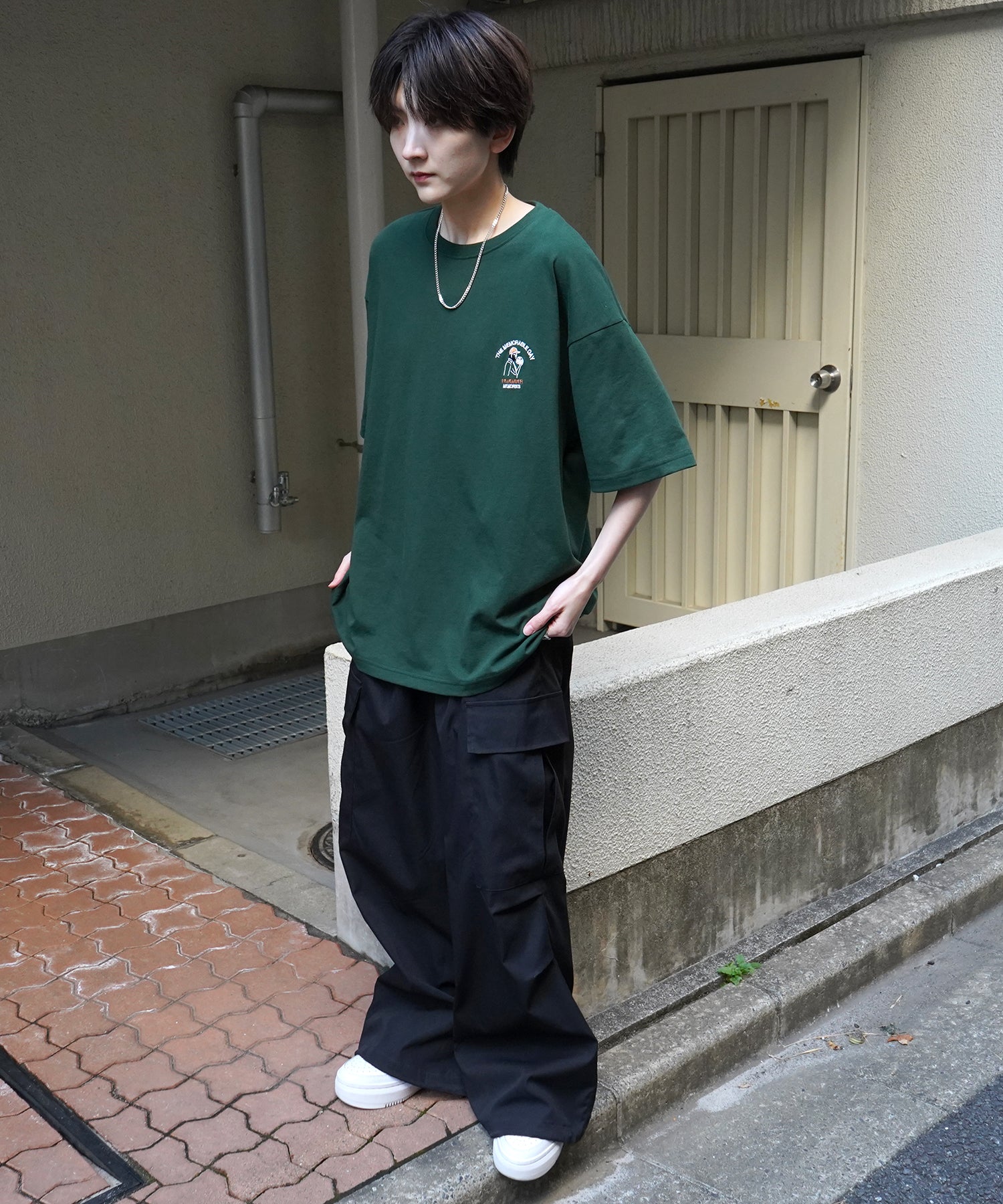ヒゲオジサンC ワンポイント刺繍ロゴ ビッグシルエット半袖Tシャツ