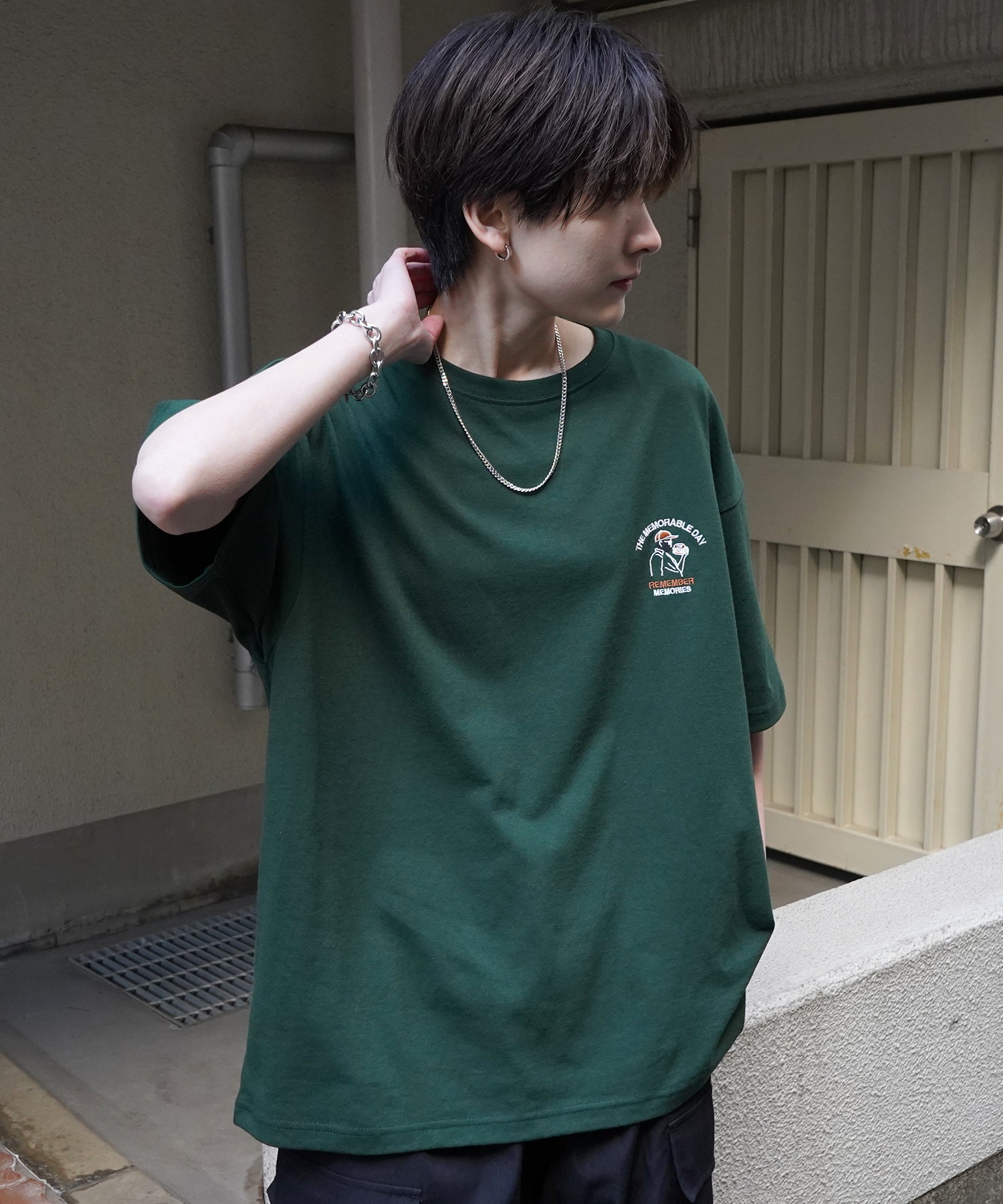 ヒゲオジサンC ワンポイント刺繍ロゴ ビッグシルエット半袖Tシャツ