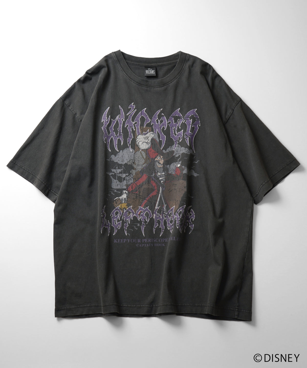 【Disney Villains / ディズニーヴィランズ】CAPTAIN FOOK / フック船長 ヴィンテージライク ピグメント加工 ビッグシルエット 半袖プリントTシャツ