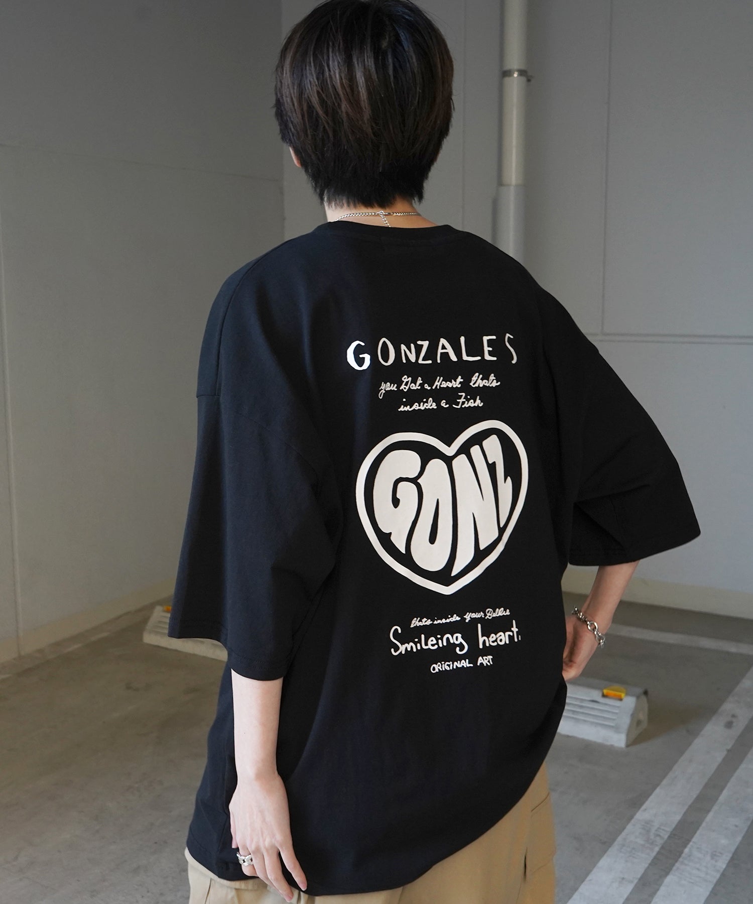 【MARK GONZALES ARTWORK COLLECTION / マーク ゴンザレス】フロント / バックプリント ワンポイント刺繍 モチーフ ビッグシルエットTシャツ