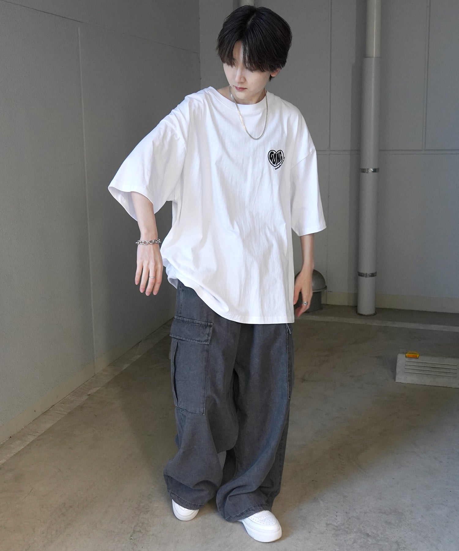 【MARK GONZALES ARTWORK COLLECTION / マーク ゴンザレス】フロント / バックプリント ワンポイント刺繍 モチーフ ビッグシルエットTシャツ