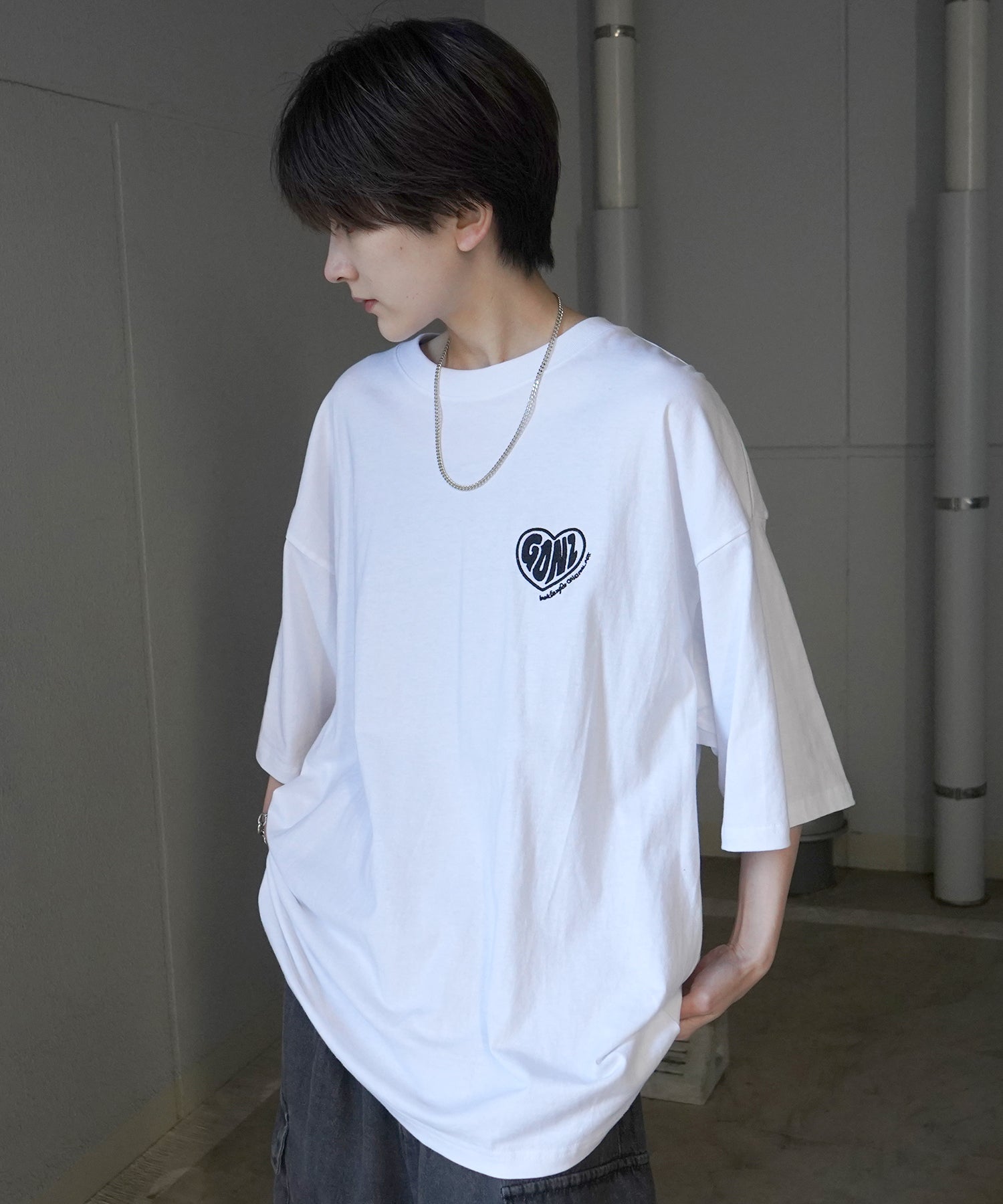 【MARK GONZALES ARTWORK COLLECTION / マーク ゴンザレス】フロント / バックプリント ワンポイント刺繍 モチーフ ビッグシルエットTシャツ