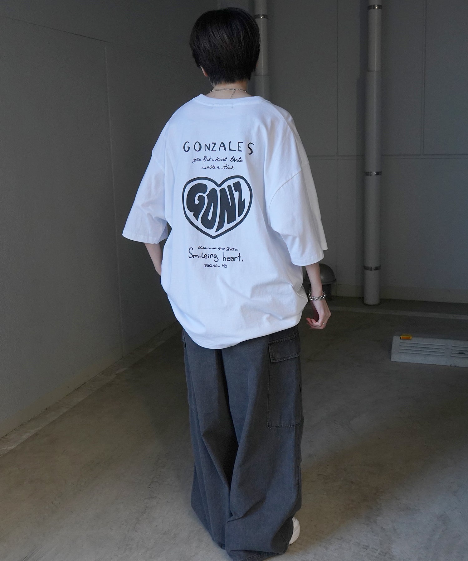 【MARK GONZALES ARTWORK COLLECTION / マーク ゴンザレス】フロント / バックプリント ワンポイント刺繍 モチーフ ビッグシルエットTシャツ
