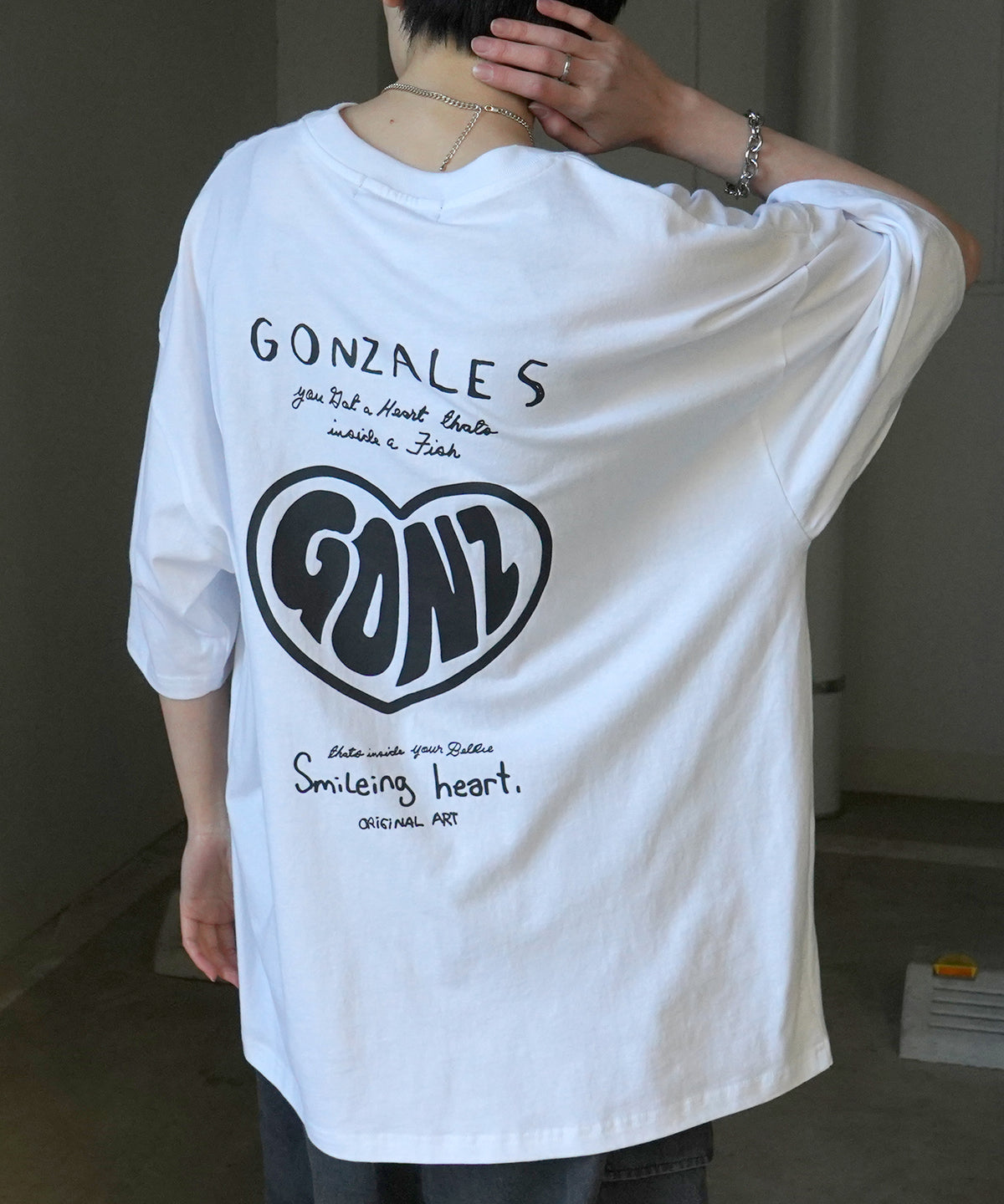 【MARK GONZALES ARTWORK COLLECTION / マーク ゴンザレス】フロント / バックプリント ワンポイント刺繍 モチーフ ビッグシルエットTシャツ