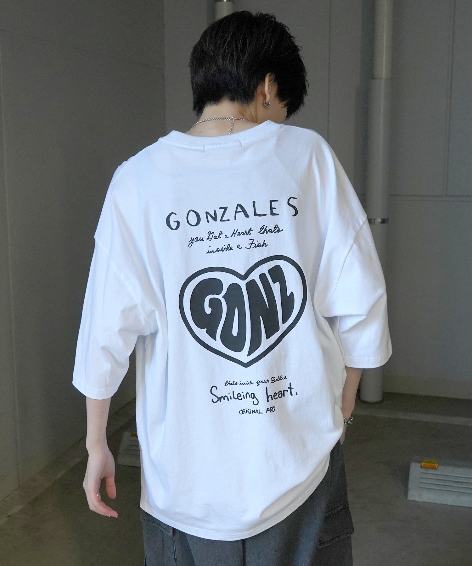 【MARK GONZALES ARTWORK COLLECTION / マーク ゴンザレス】フロント / バックプリント ワンポイント刺繍 モチーフ ビッグシルエットTシャツ