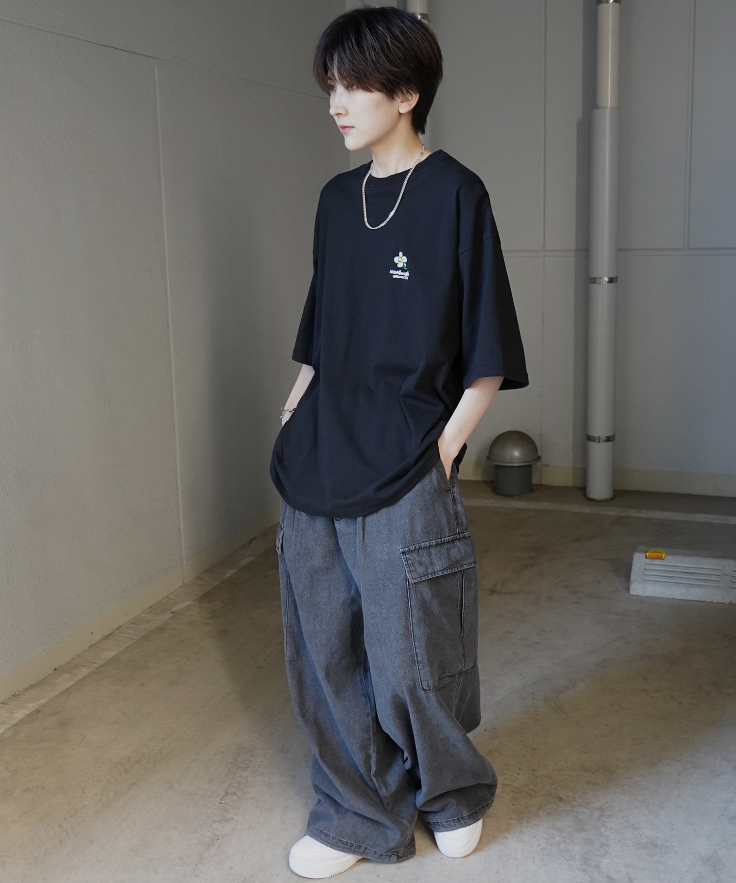 【MARK GONZALES ARTWORK COLLECTION / マーク ゴンザレス】フロント / バックプリント ワンポイント刺繍 モチーフ ビッグシルエットTシャツ