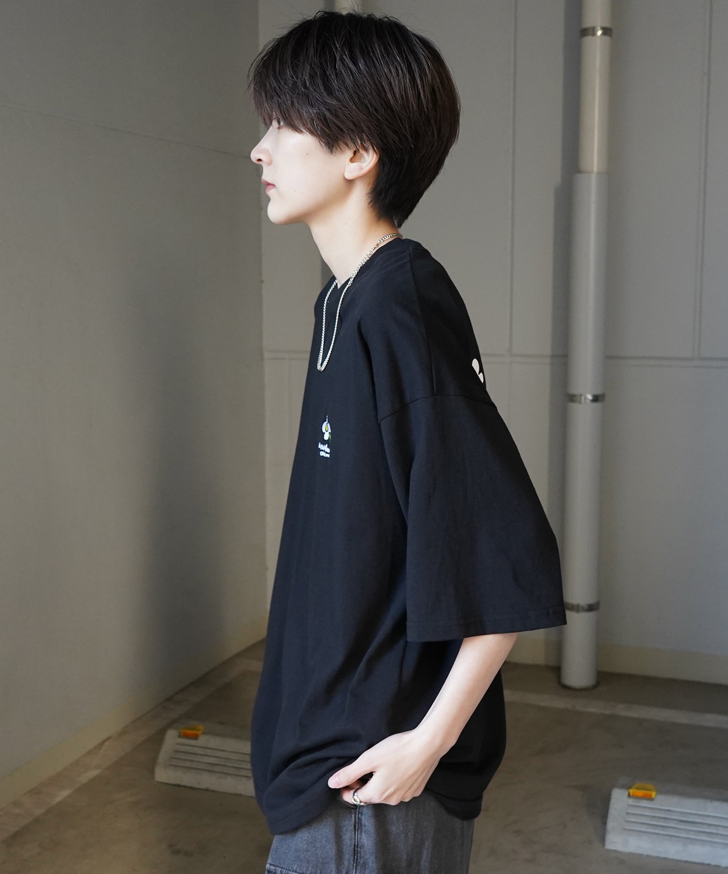 【MARK GONZALES ARTWORK COLLECTION / マーク ゴンザレス】フロント / バックプリント ワンポイント刺繍 モチーフ ビッグシルエットTシャツ