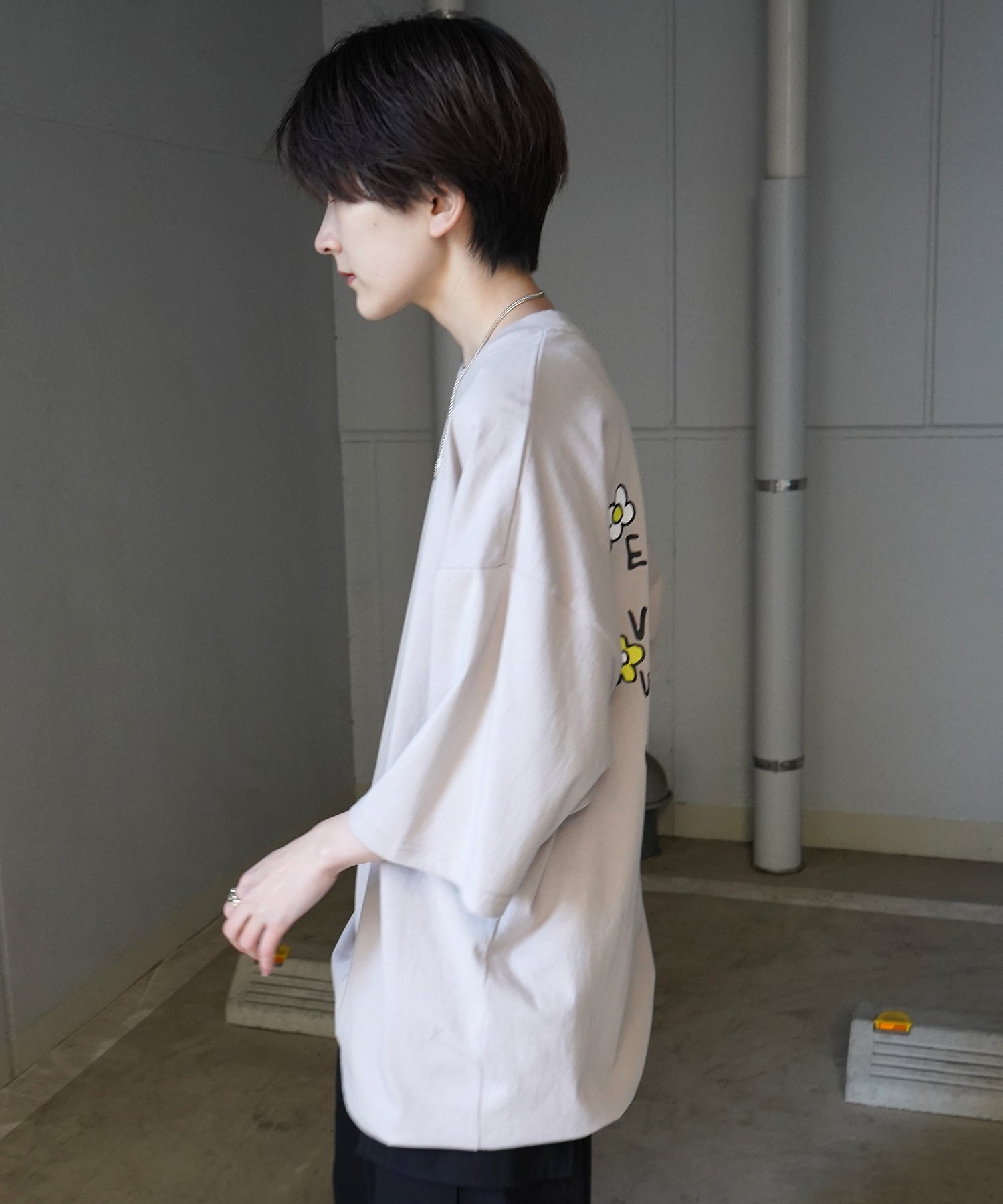 【MARK GONZALES ARTWORK COLLECTION / マーク ゴンザレス】フロント / バックプリント ワンポイント刺繍 モチーフ ビッグシルエットTシャツ