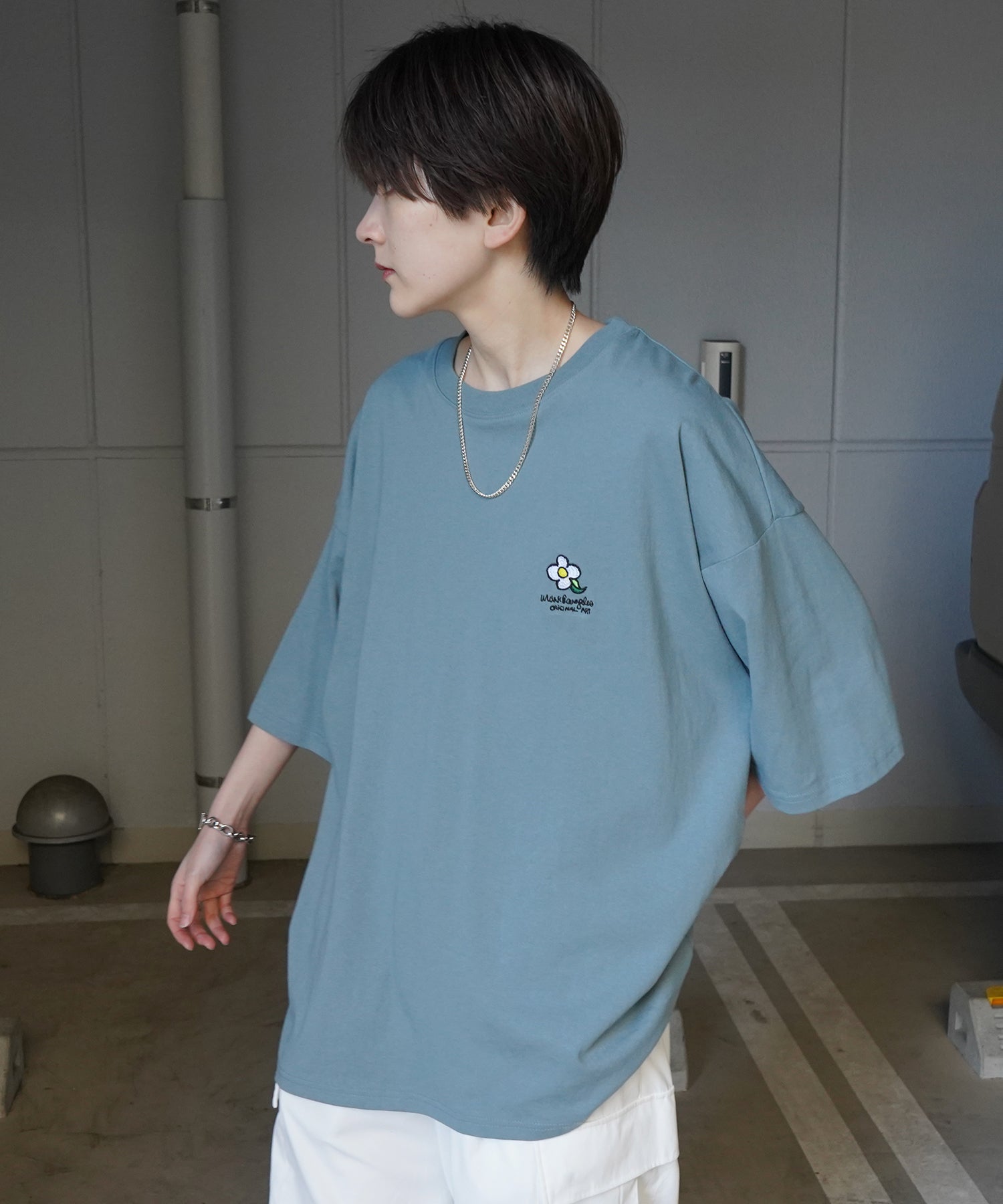 【MARK GONZALES ARTWORK COLLECTION / マーク ゴンザレス】フロント / バックプリント ワンポイント刺繍 モチーフ ビッグシルエットTシャツ