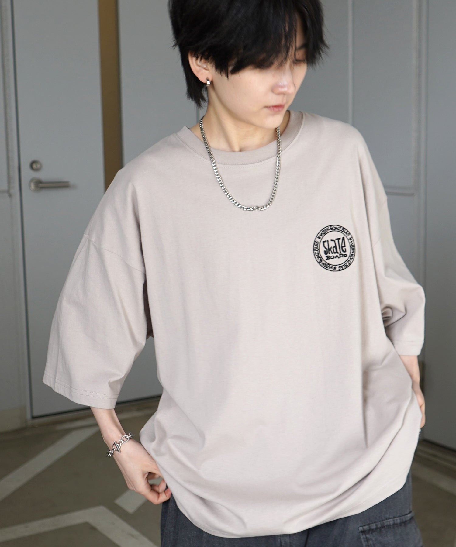 【MARK GONZALES ARTWORK COLLECTION / マーク ゴンザレス】フロント / バックプリント ワンポイント刺繍 モチーフ ビッグシルエットTシャツ