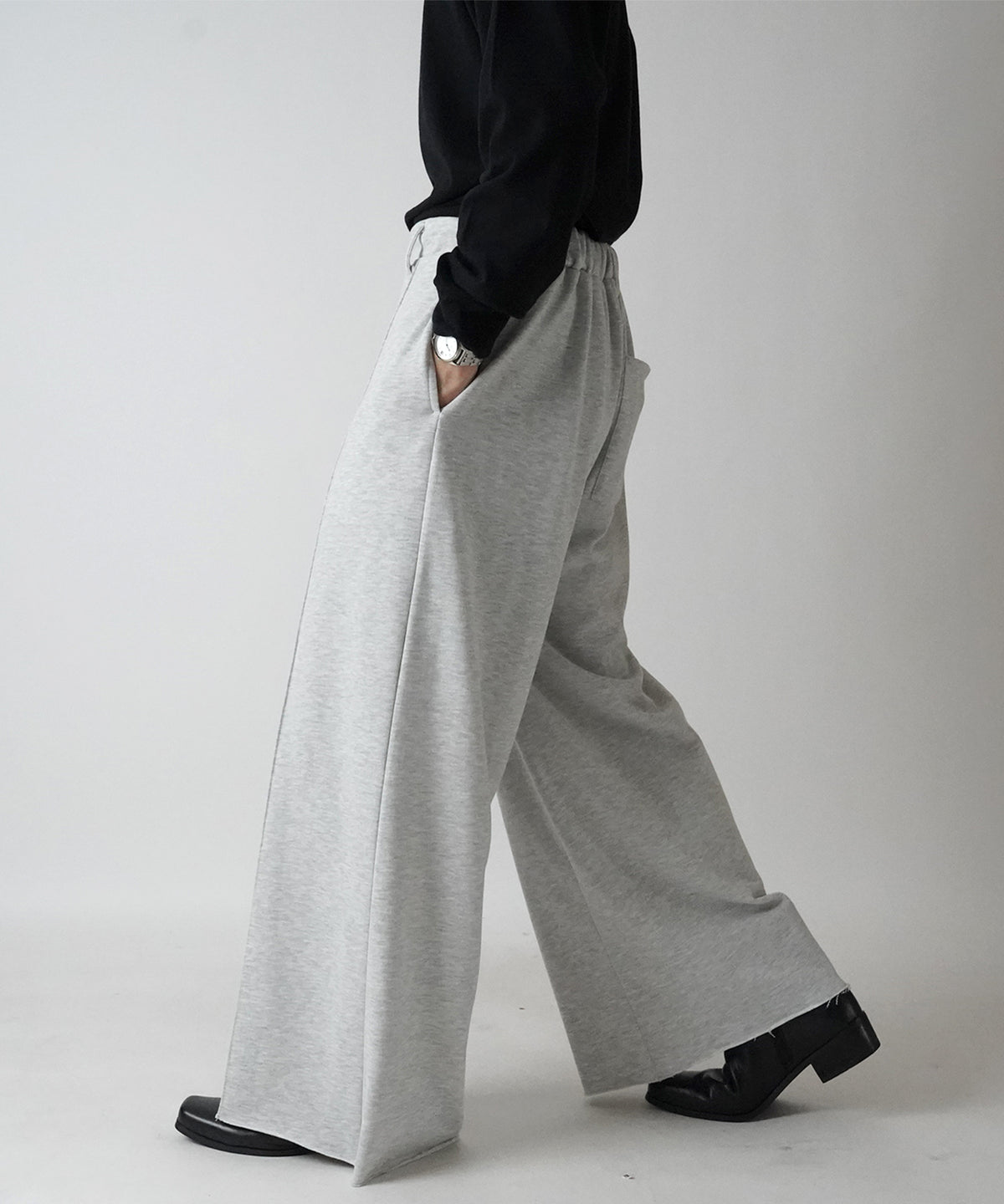 裾カットオフ センターピンタック ワイドストレートスラックス 裏毛スウェットパンツ