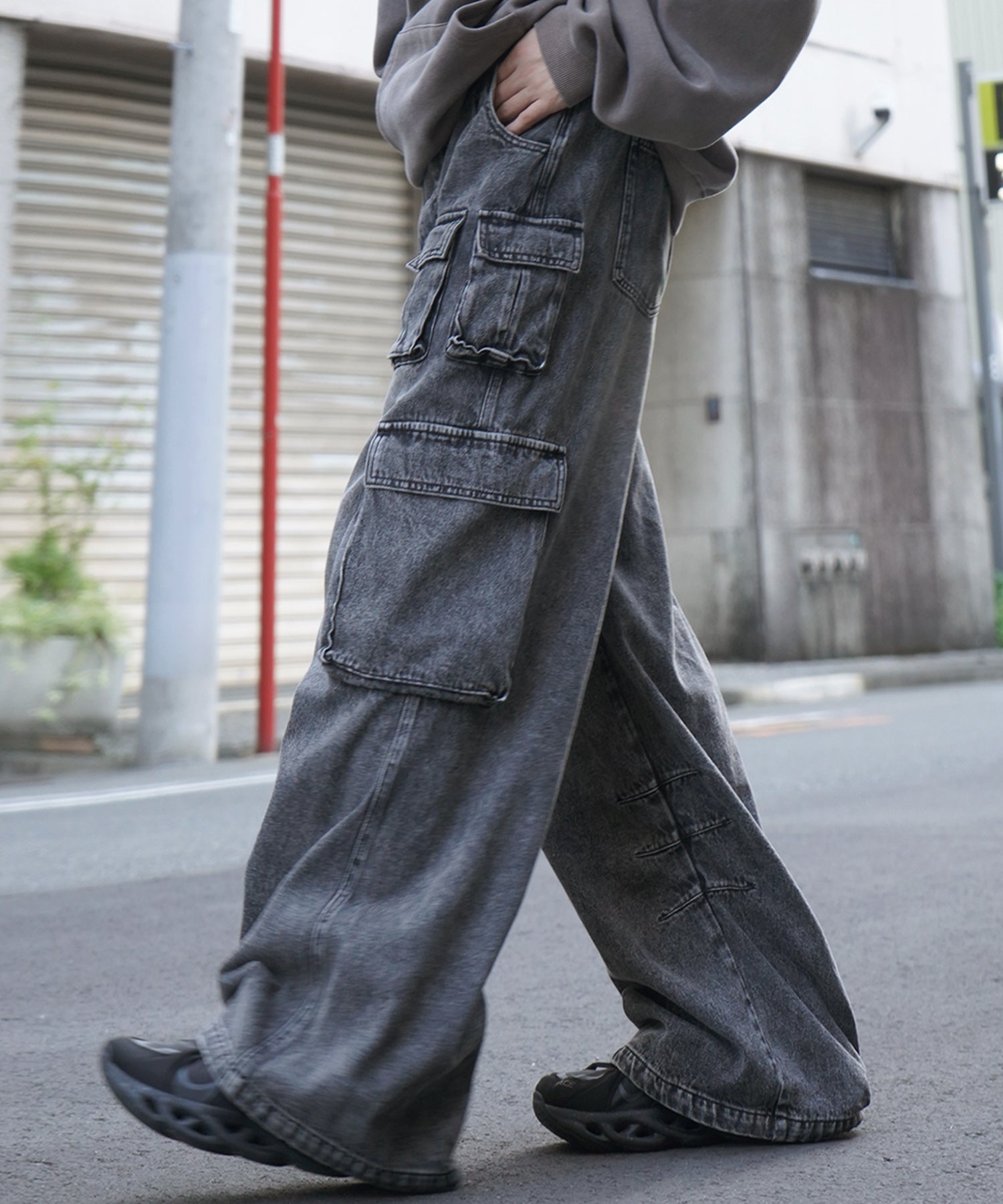 25SS ヴィンテージメイク レトロライク Y2Kグランジ ケミカル加工 マルチポケットデニムカーゴパンツ