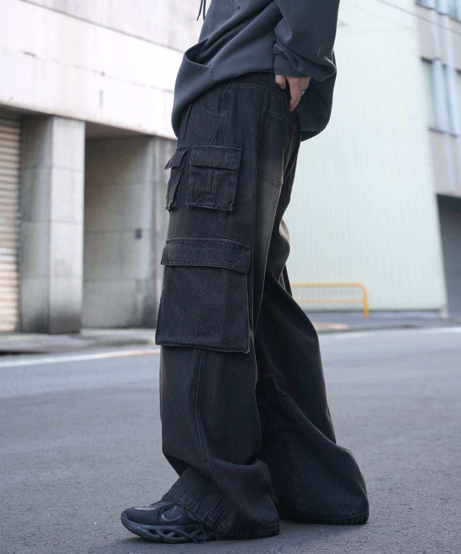25SS ヴィンテージメイク レトロライク Y2Kグランジ ケミカル加工 マルチポケットデニムカーゴパンツ
