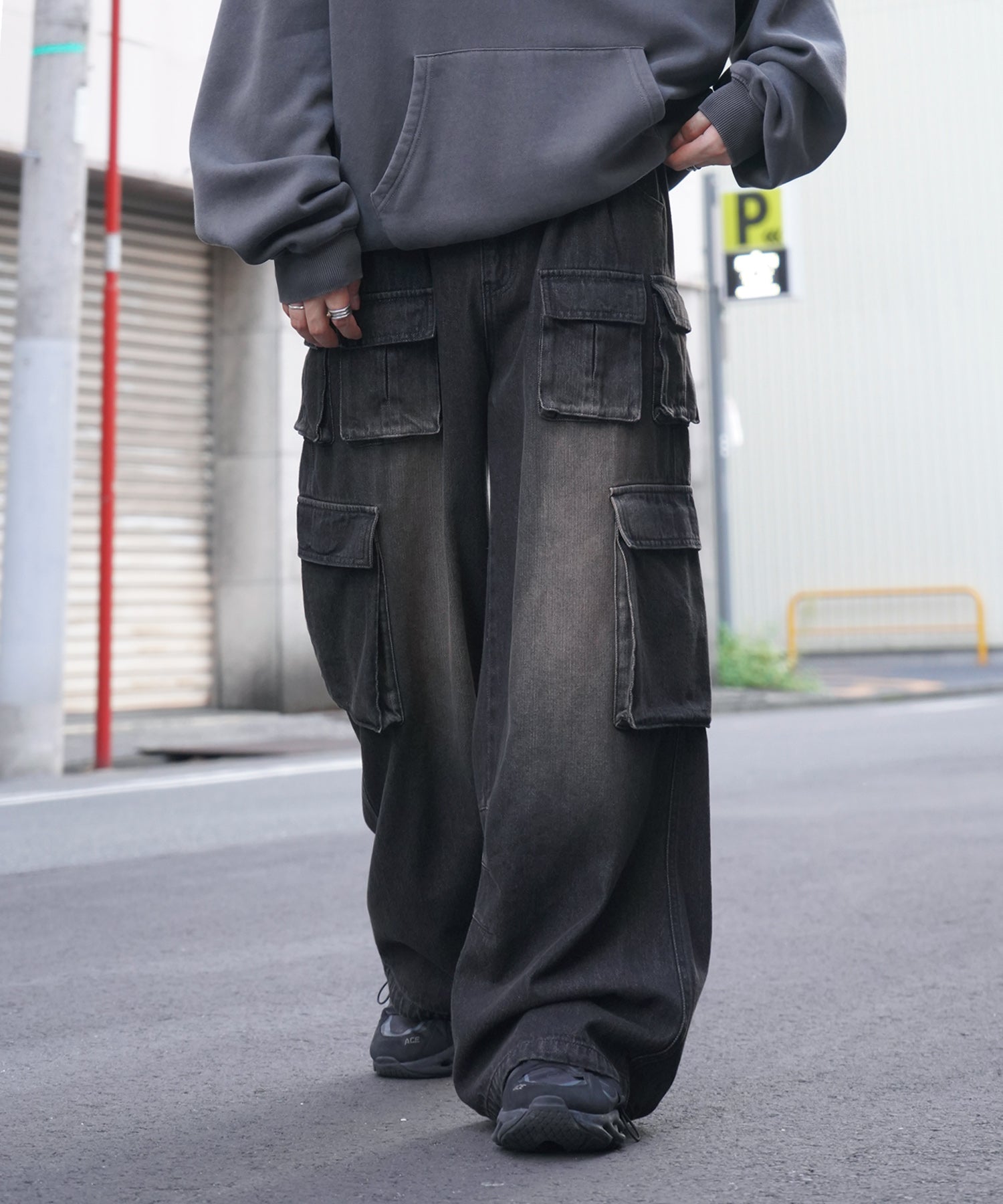 25SS ヴィンテージメイク レトロライク Y2Kグランジ ケミカル加工 マルチポケットデニムカーゴパンツ