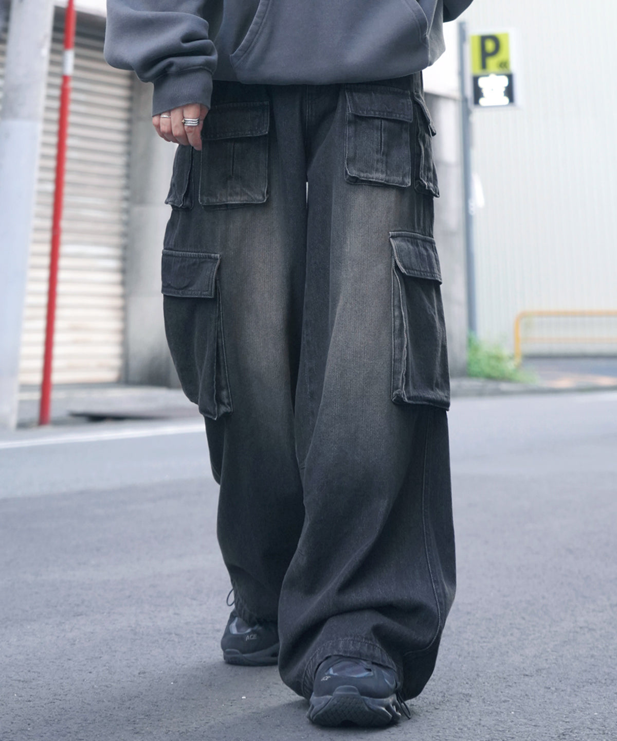 25SS ヴィンテージメイク レトロライク Y2Kグランジ ケミカル加工 マルチポケットデニムカーゴパンツ