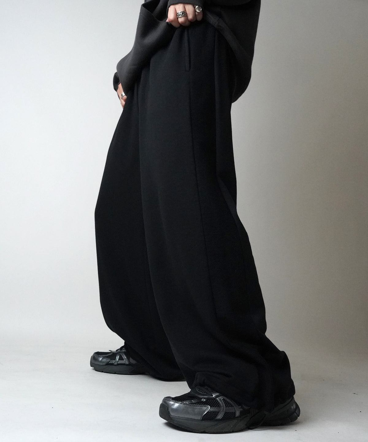 サイド切替 裏毛スウェットワイドストレートパンツ 裾ドローコード