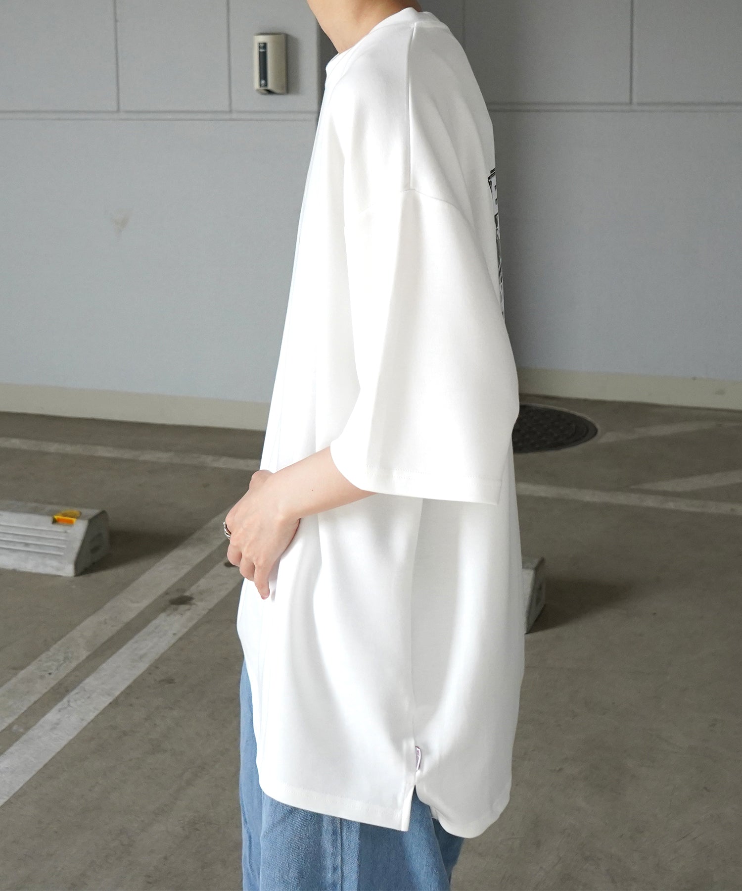 【RED CAP GIRL】バック転写 ワンポイント刺繍 ドレープとろみ ポンチ ビッグシルエットプリントTシャツ 25SS