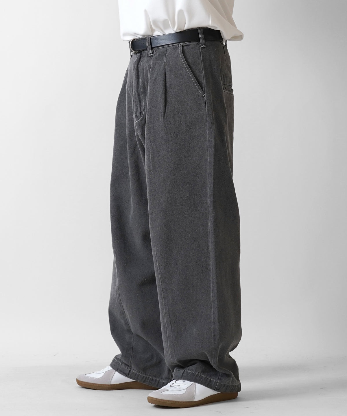 ヴィンテージライク ケミカルウォッシュ テーパード 2タック ルーズデニムワイドパンツ