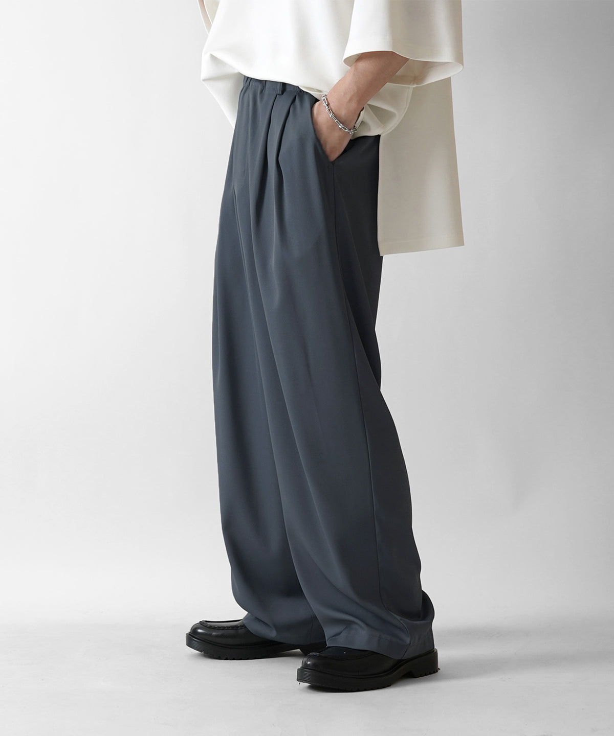 25SS【セットアップ対応】新色追加 ドレープとろみ リラックスイージー ワイドテーパードパンツ