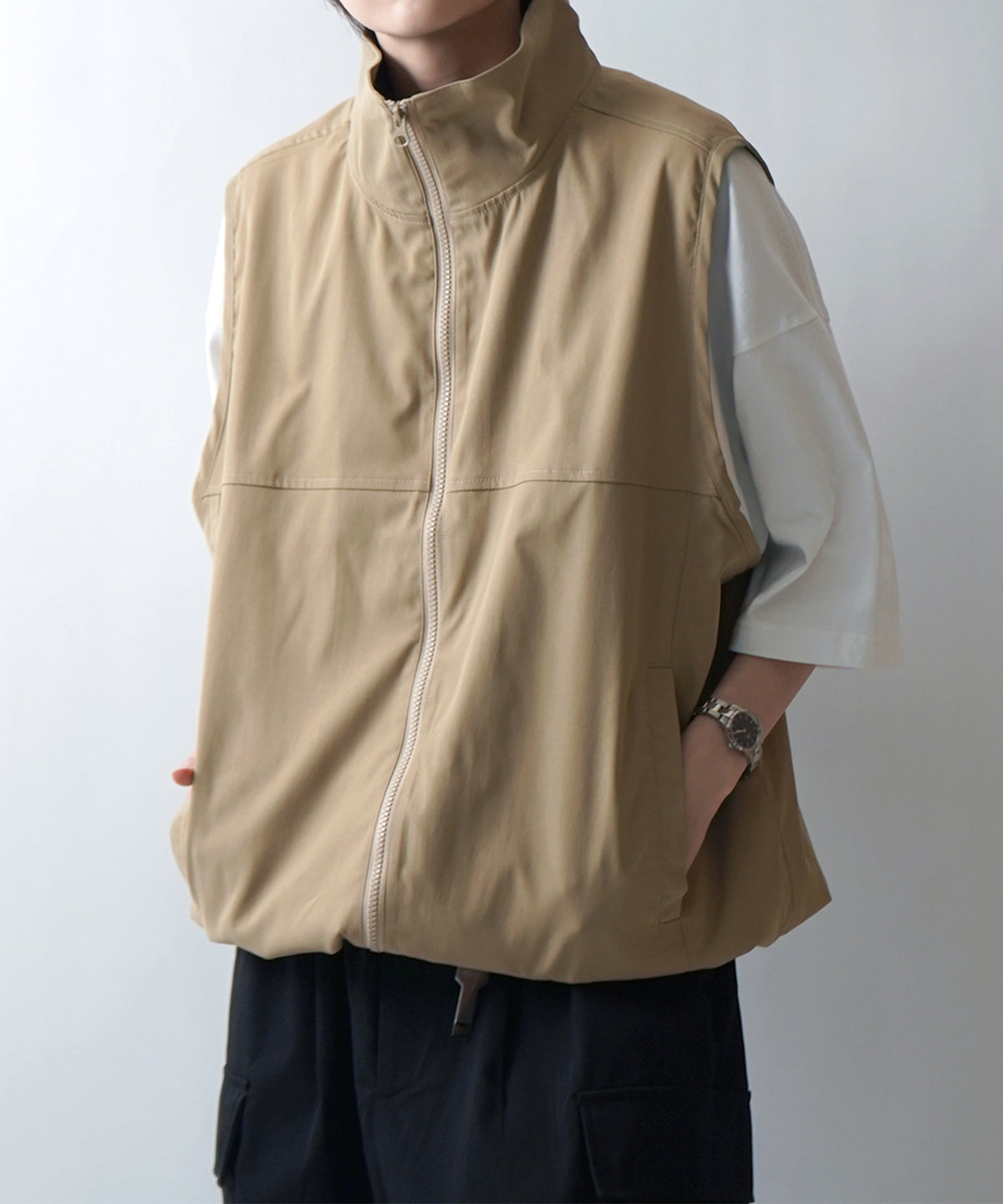 セットアップ対応 スタンドネック 裾ひもドロスト フルジップナイロンテックベスト