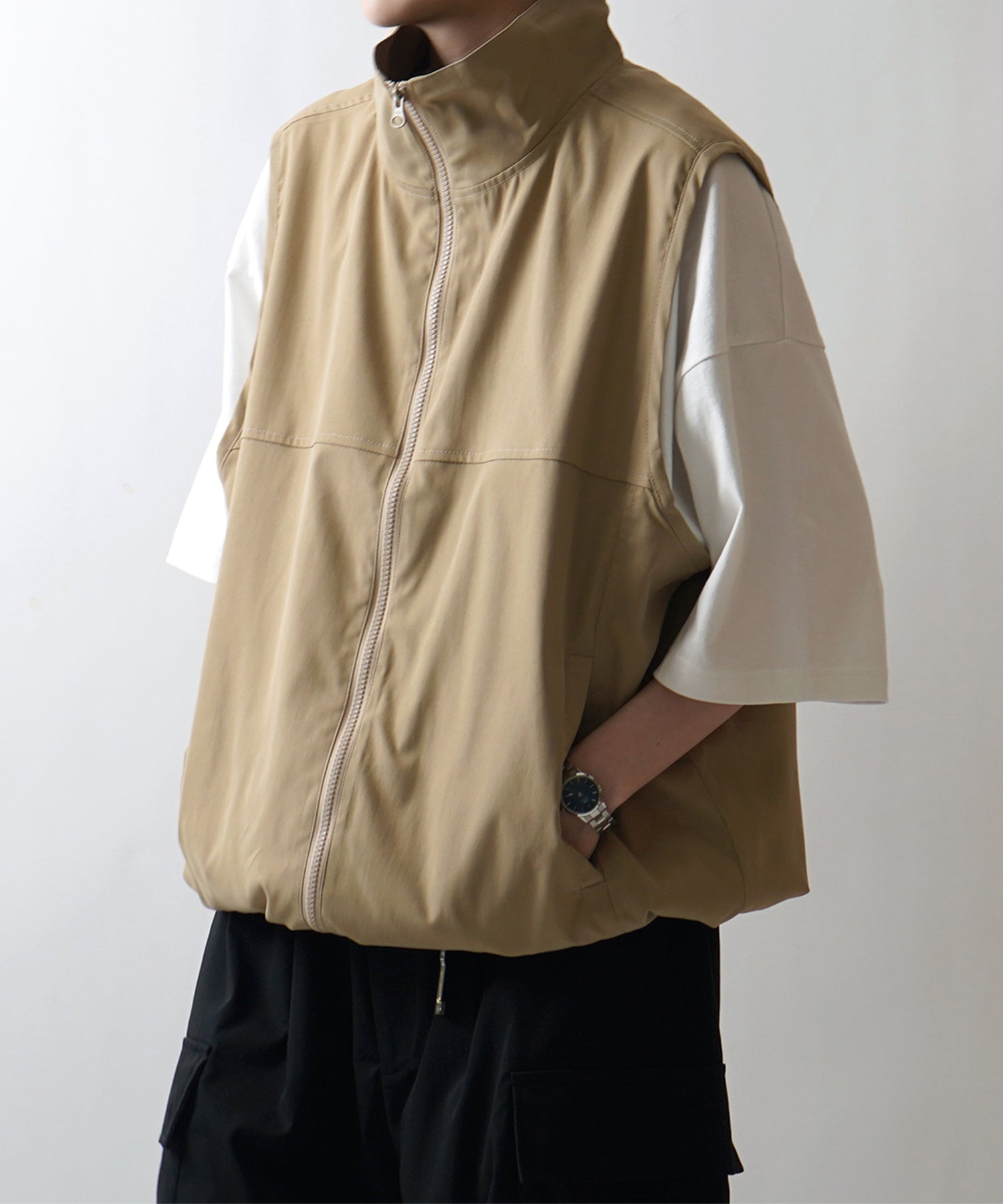 セットアップ対応 スタンドネック 裾ひもドロスト フルジップナイロンテックベスト