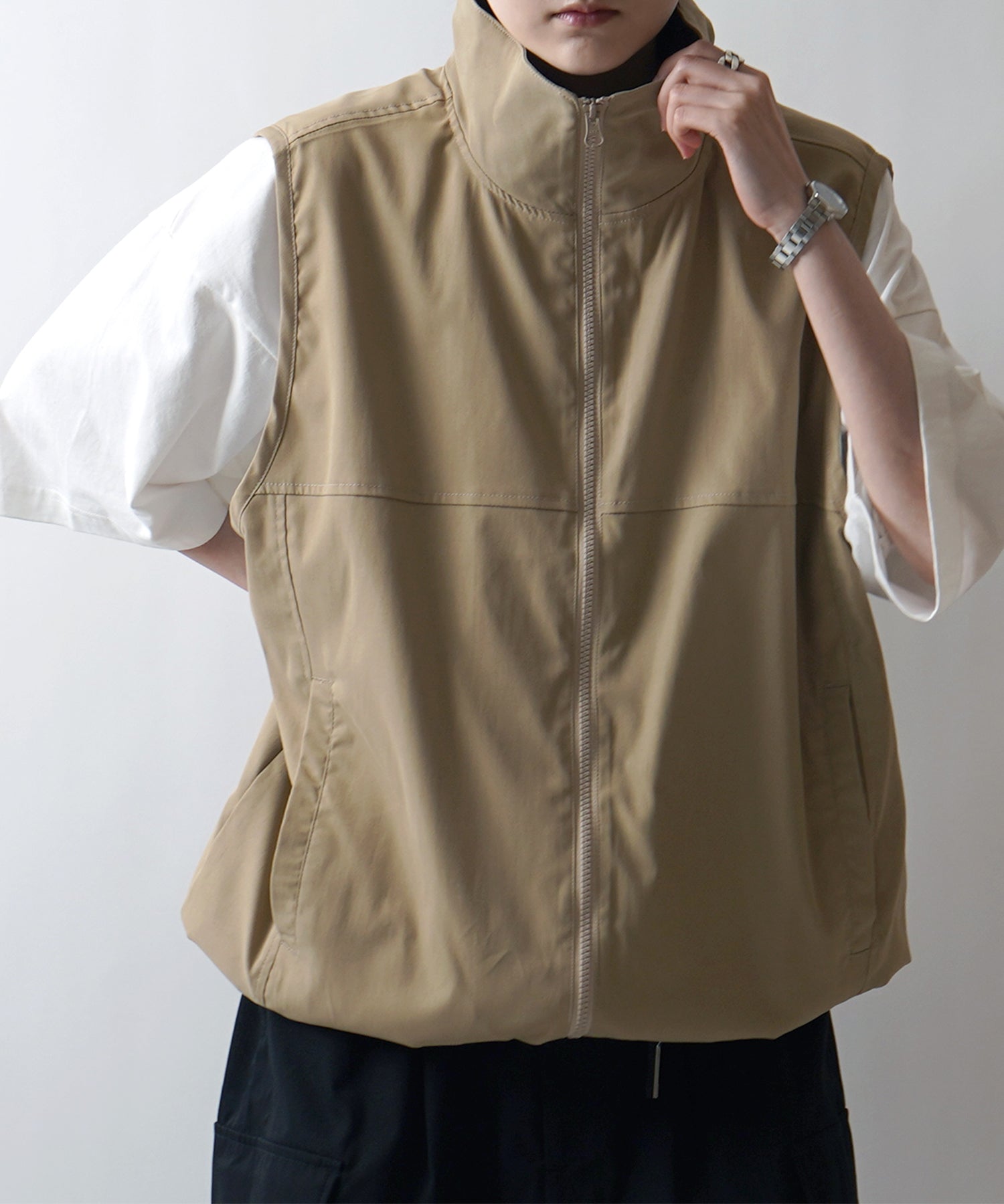 セットアップ対応 スタンドネック 裾ひもドロスト フルジップナイロンテックベスト