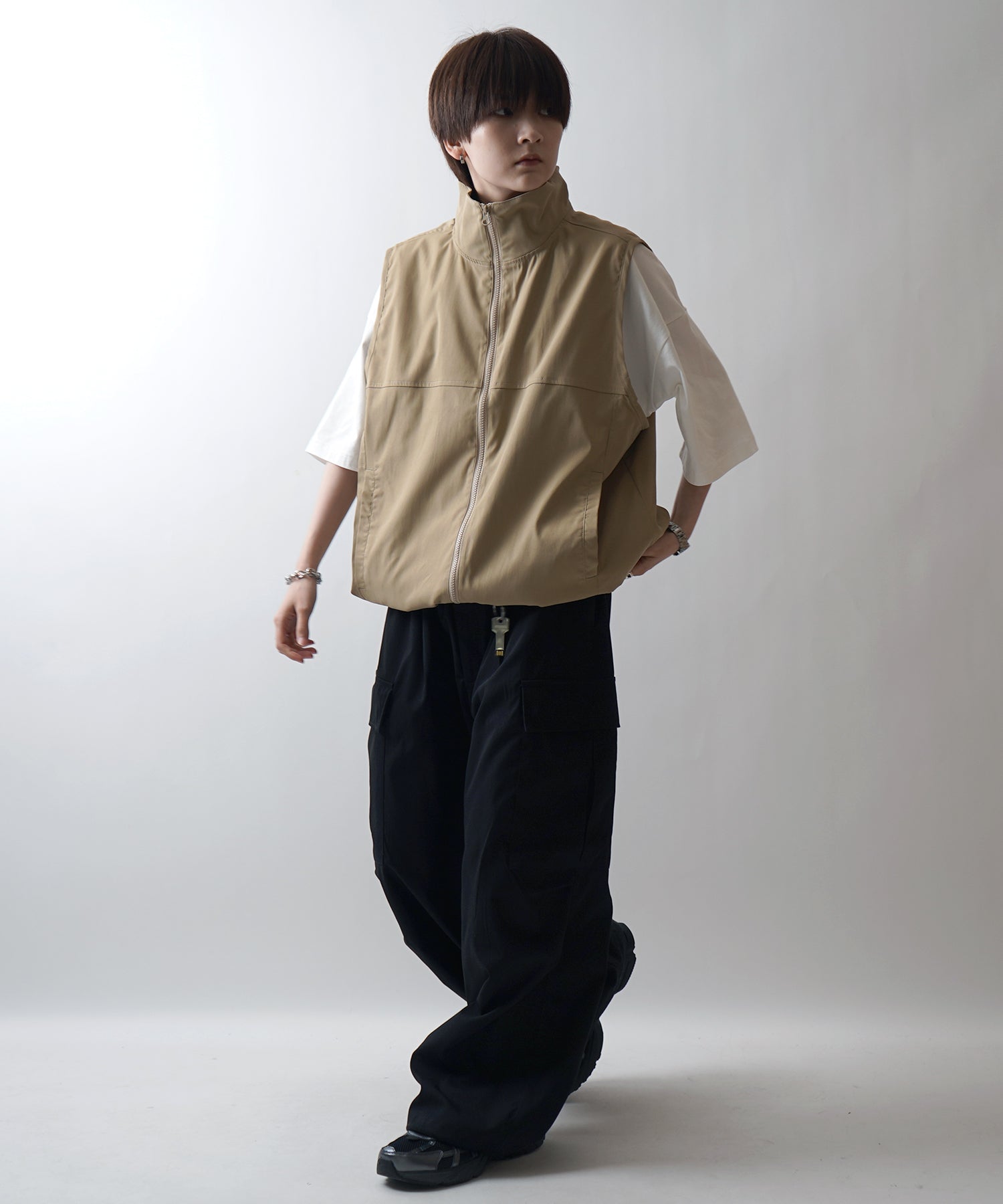セットアップ対応 スタンドネック 裾ひもドロスト フルジップナイロンテックベスト