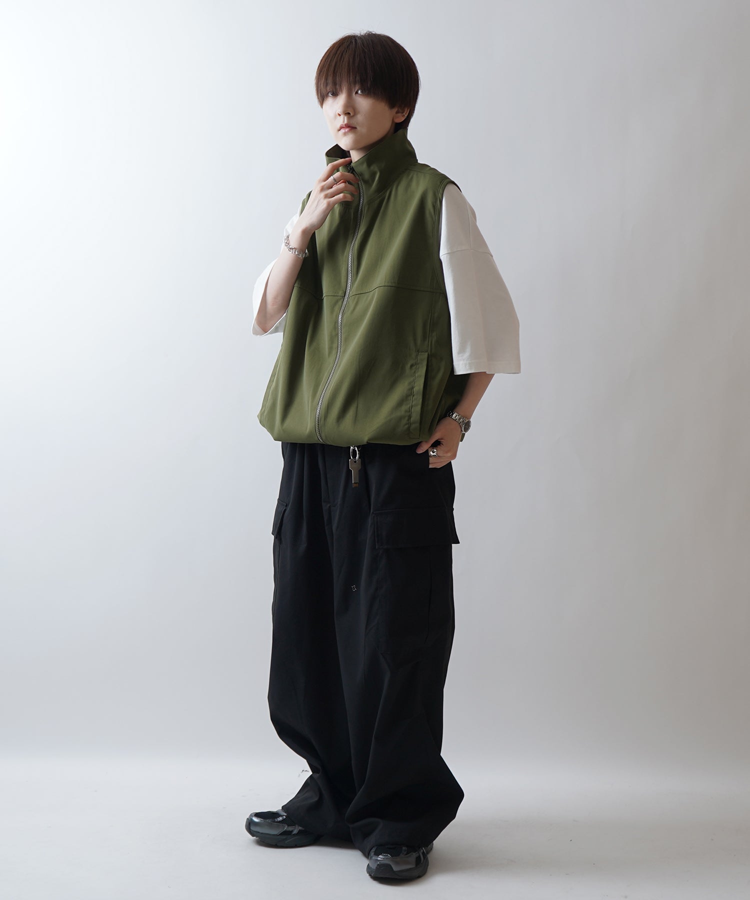 セットアップ対応 スタンドネック 裾ひもドロスト フルジップナイロンテックベスト
