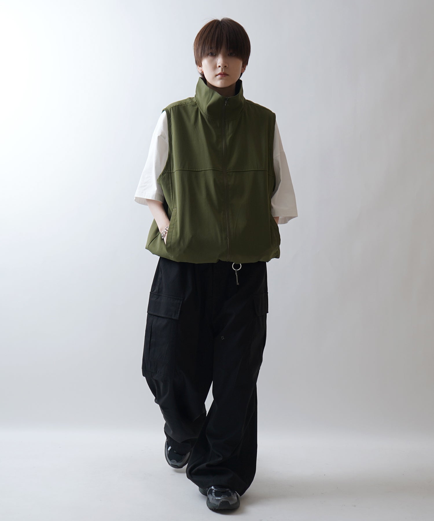 セットアップ対応 スタンドネック 裾ひもドロスト フルジップナイロンテックベスト