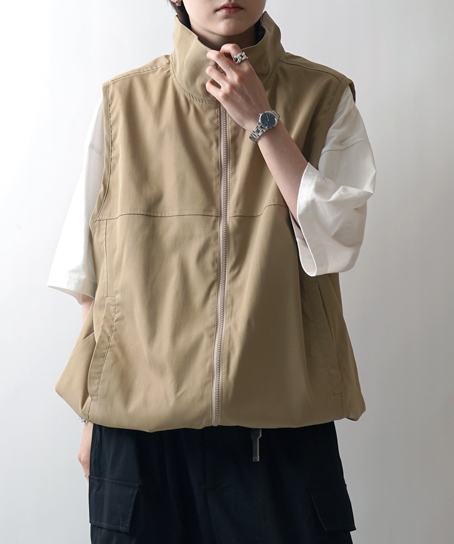 セットアップ対応 スタンドネック 裾ひもドロスト フルジップナイロンテックベスト