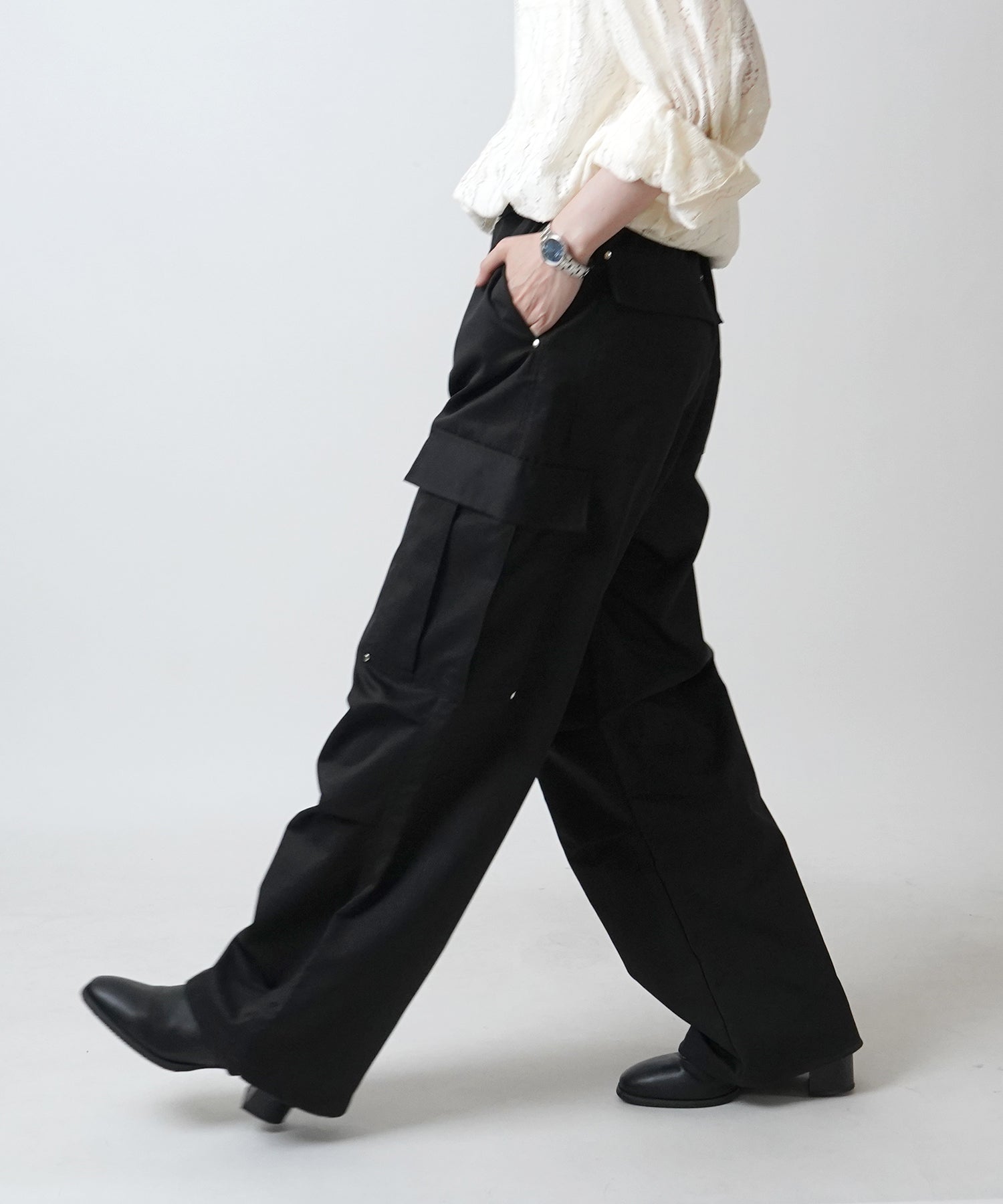 24SS リベット付 デザインカーゴパンツ サイドポケット 裾ドローコード ワイドストレート パラシュートパンツ