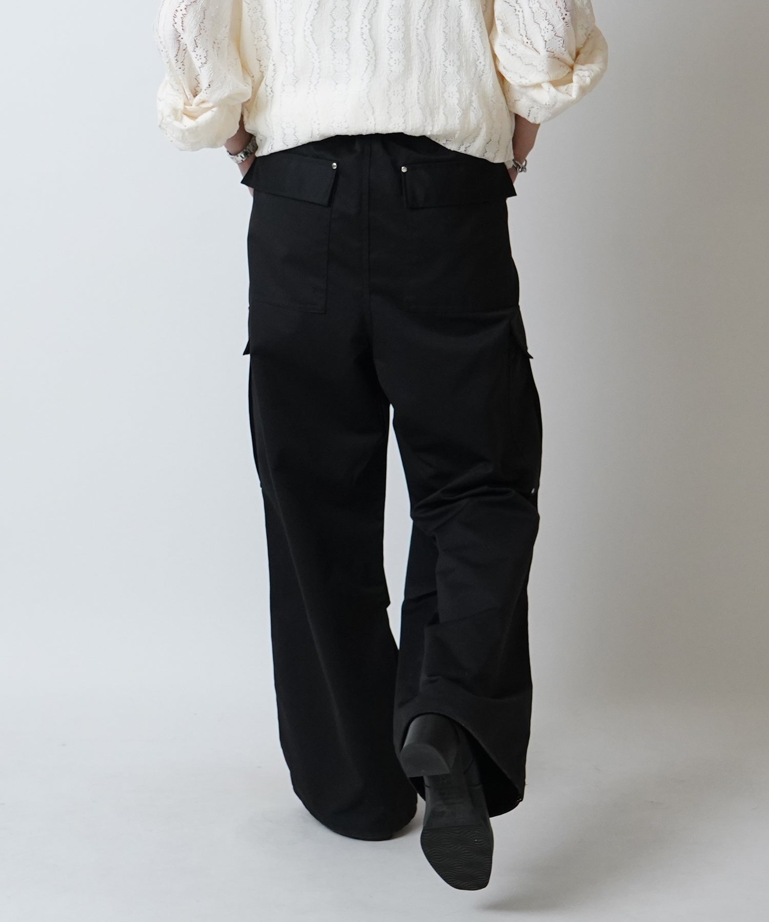 24SS リベット付 デザインカーゴパンツ サイドポケット 裾ドローコード ワイドストレート パラシュートパンツ