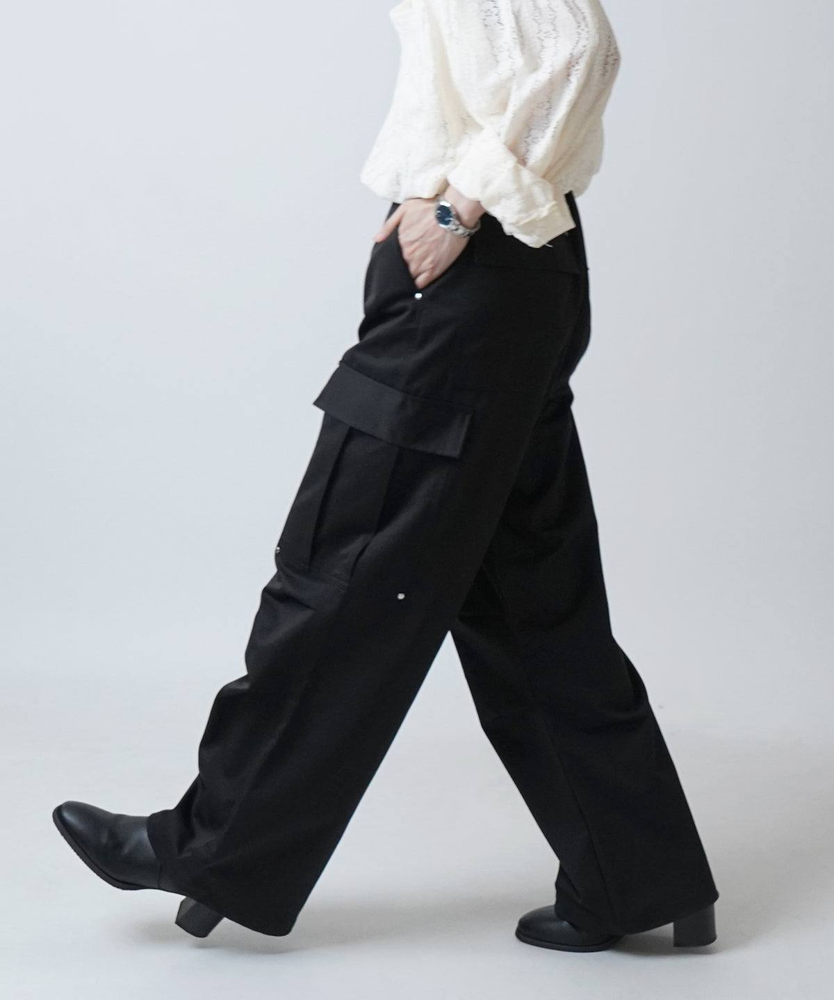 24SS リベット付 デザインカーゴパンツ サイドポケット 裾ドローコード ワイドストレート パラシュートパンツ