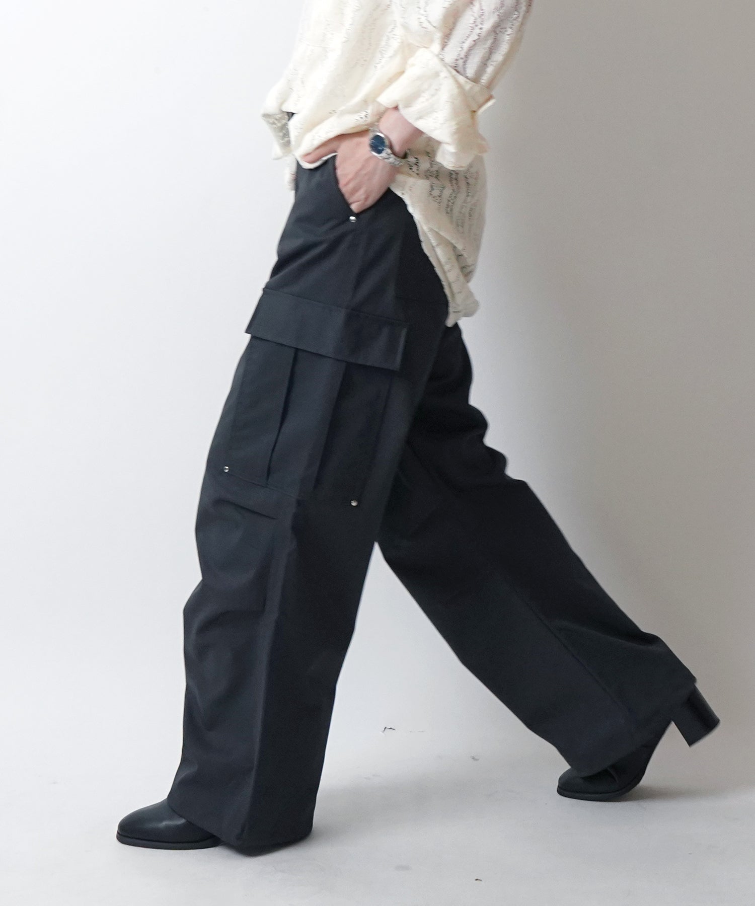 24SS リベット付 デザインカーゴパンツ サイドポケット 裾ドローコード ワイドストレート パラシュートパンツ