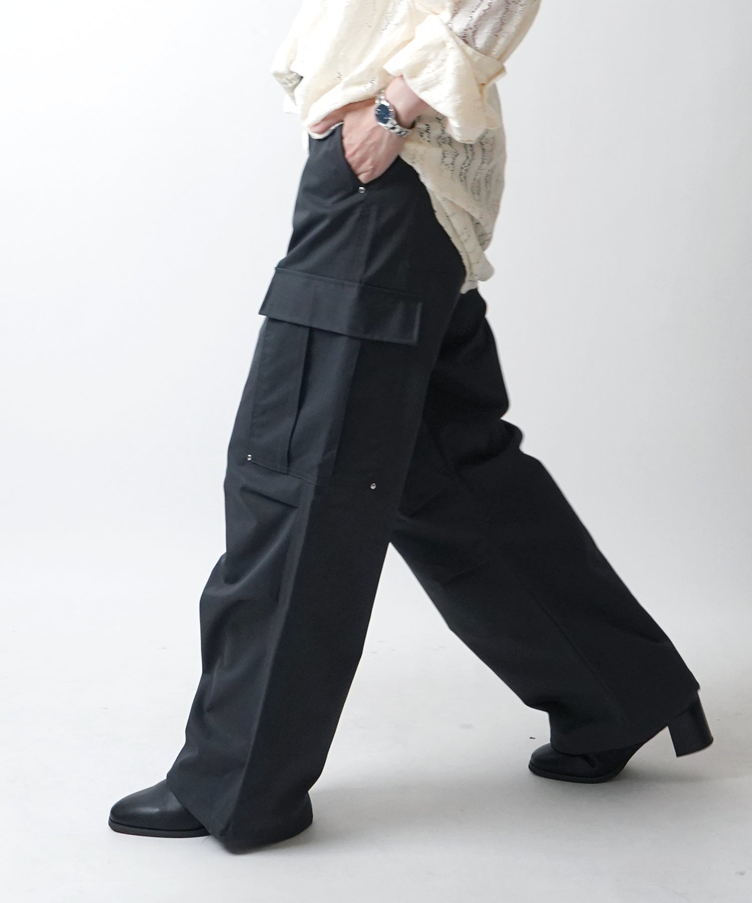 24SS リベット付 デザインカーゴパンツ サイドポケット 裾ドローコード ワイドストレート パラシュートパンツ