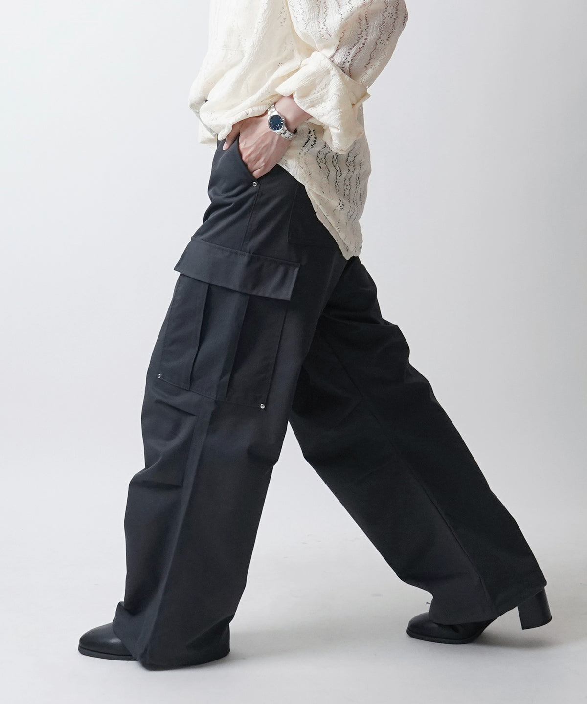 24SS リベット付 デザインカーゴパンツ サイドポケット 裾ドローコード ワイドストレート パラシュートパンツ