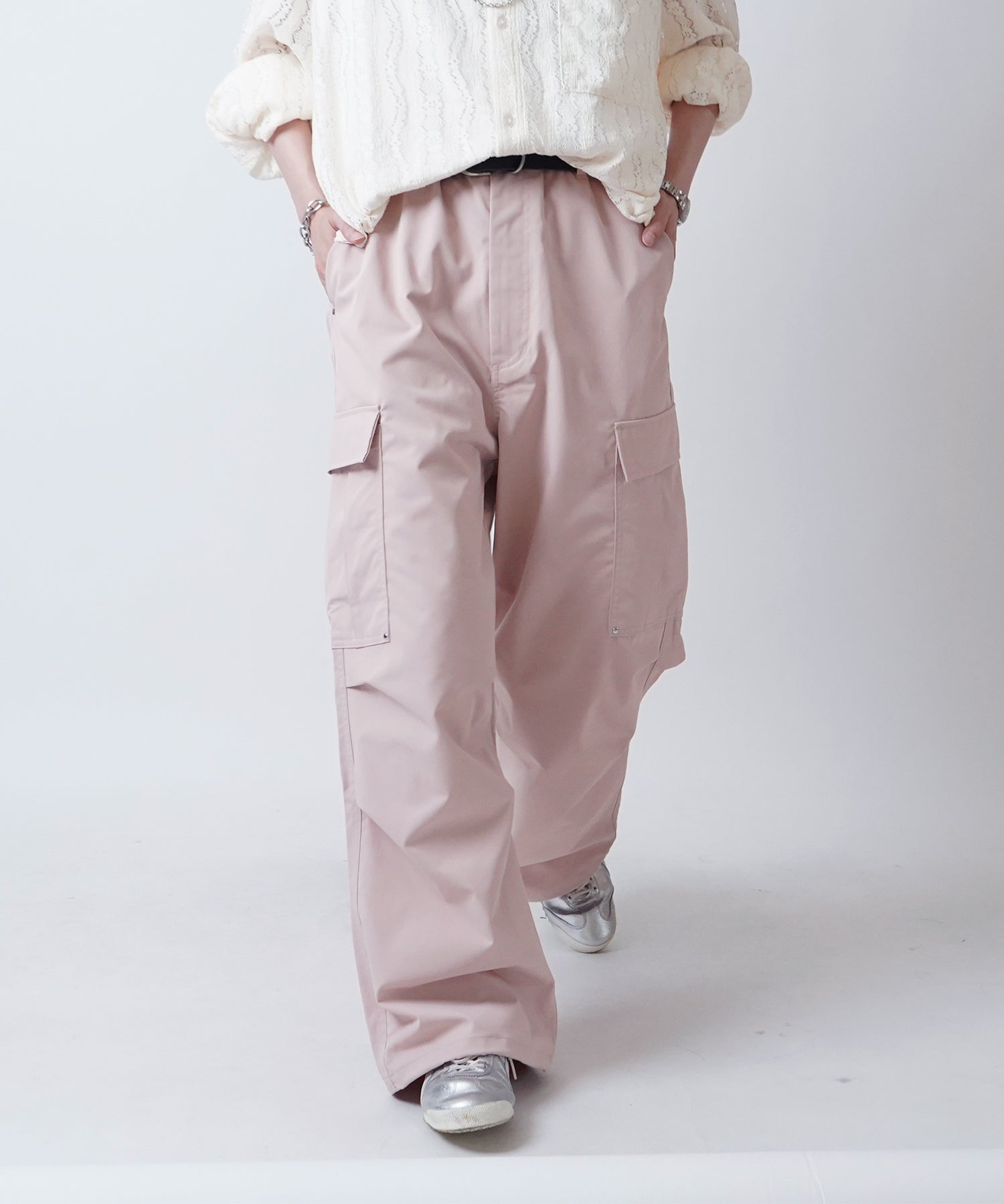 24SS リベット付 デザインカーゴパンツ サイドポケット 裾ドローコード ワイドストレート パラシュートパンツ