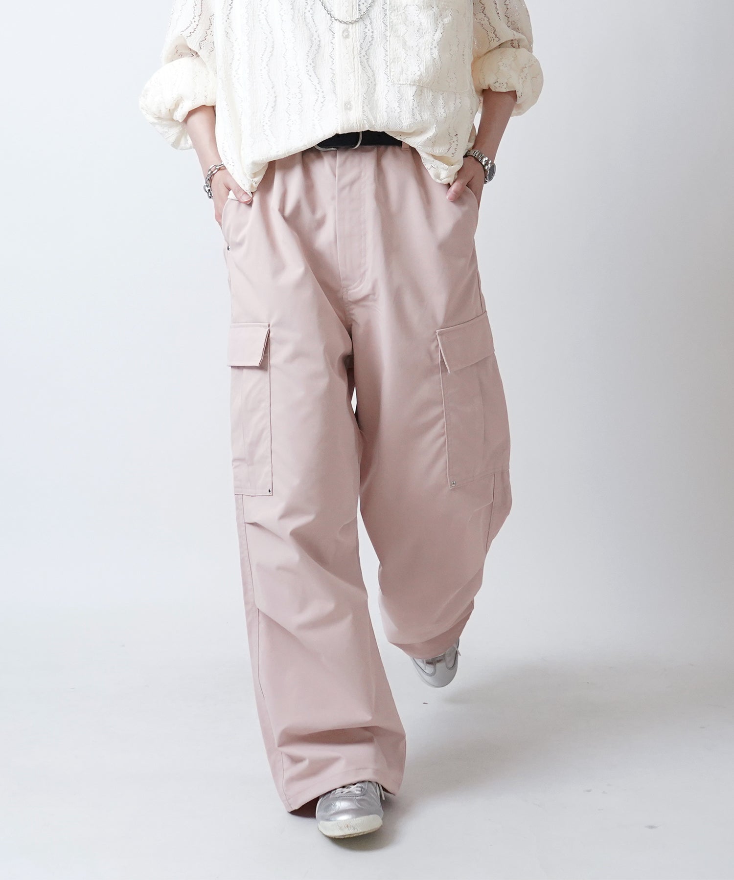 24SS リベット付 デザインカーゴパンツ サイドポケット 裾ドローコード ワイドストレート パラシュートパンツ